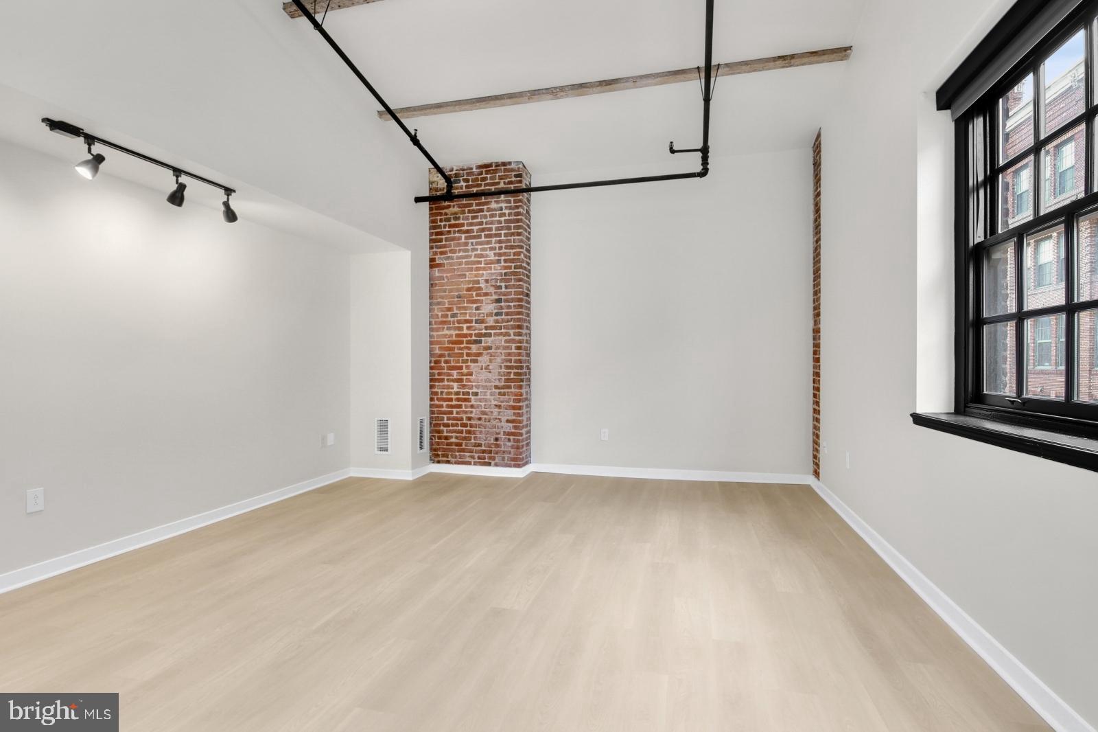 OLD CITY - Residential Lease