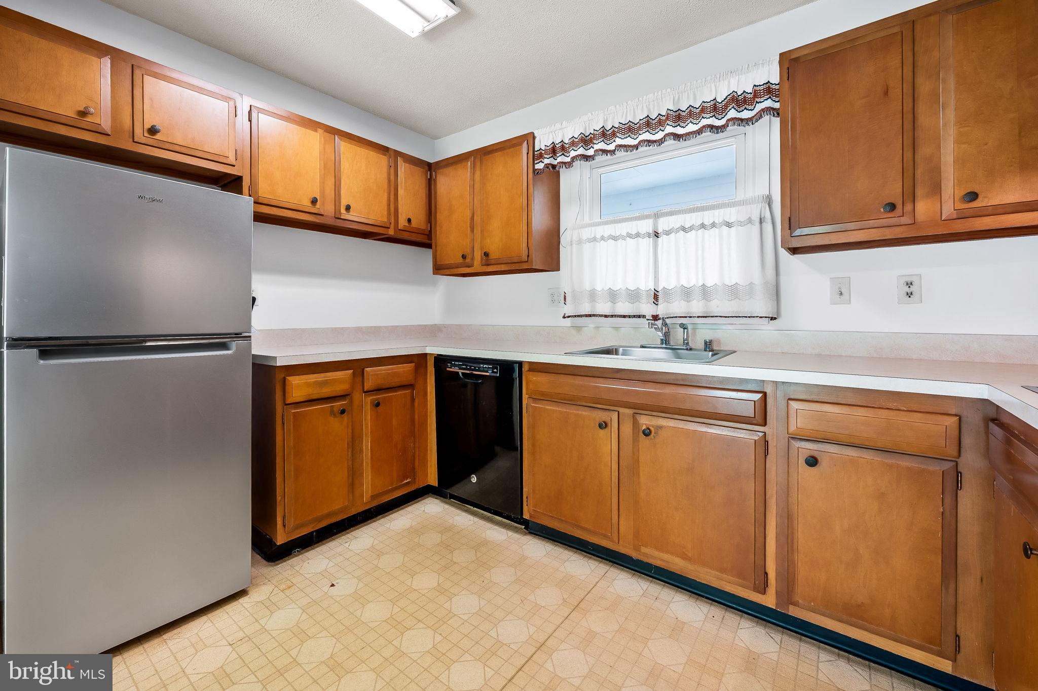 WHITEHALL AT BELAIR - Residential