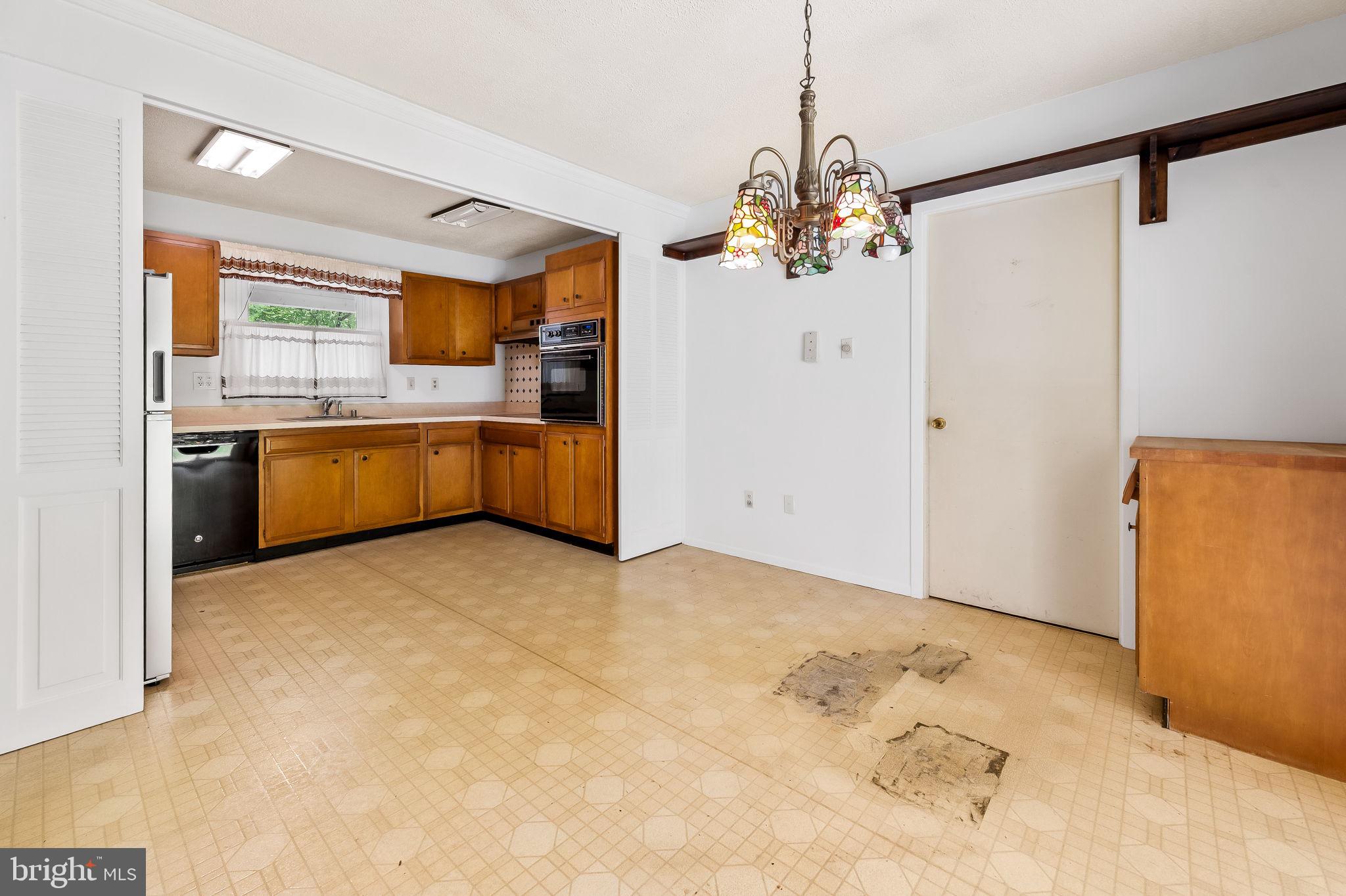 WHITEHALL AT BELAIR - Residential