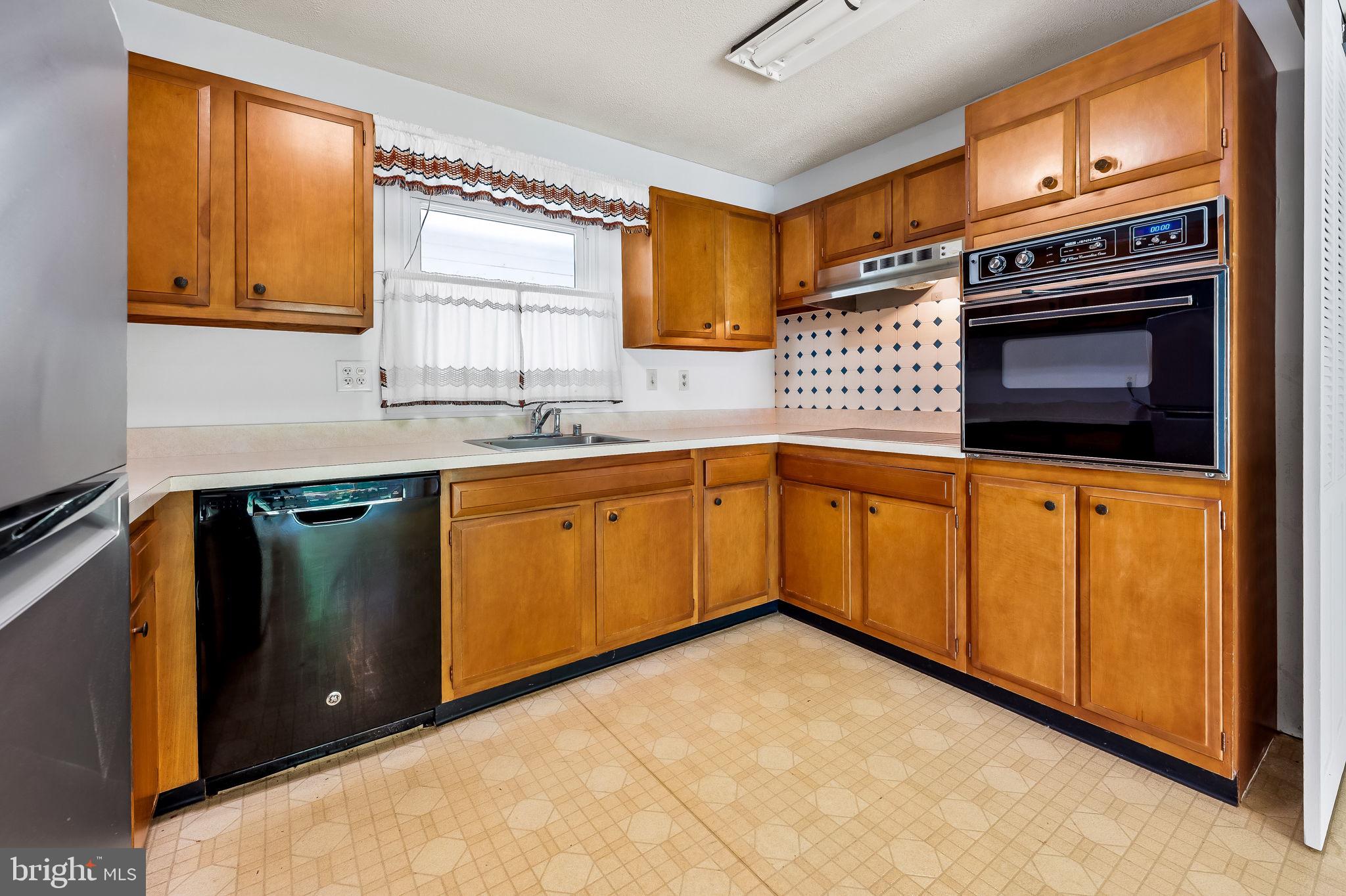 WHITEHALL AT BELAIR - Residential