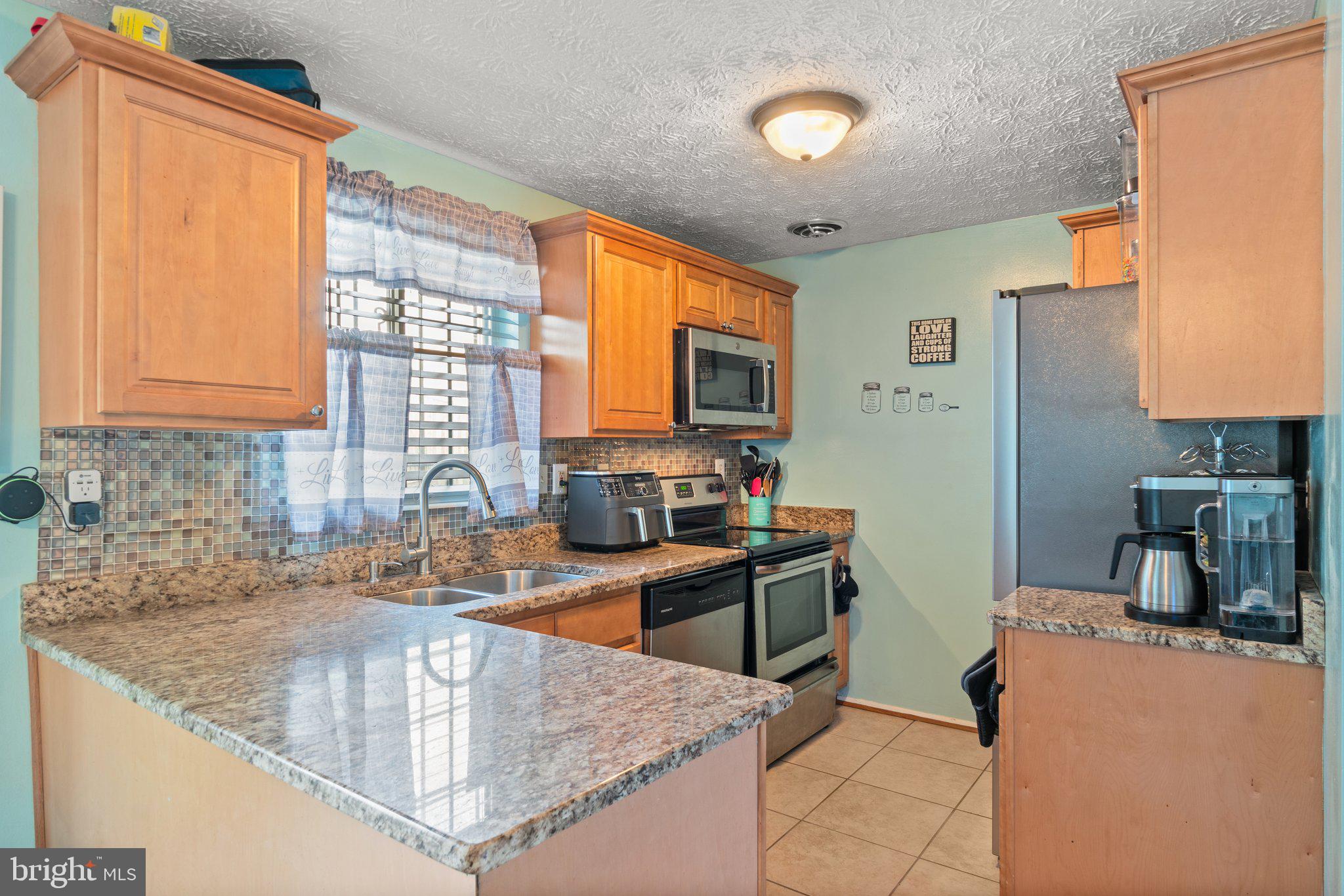 WILLOW HILLS - Residential