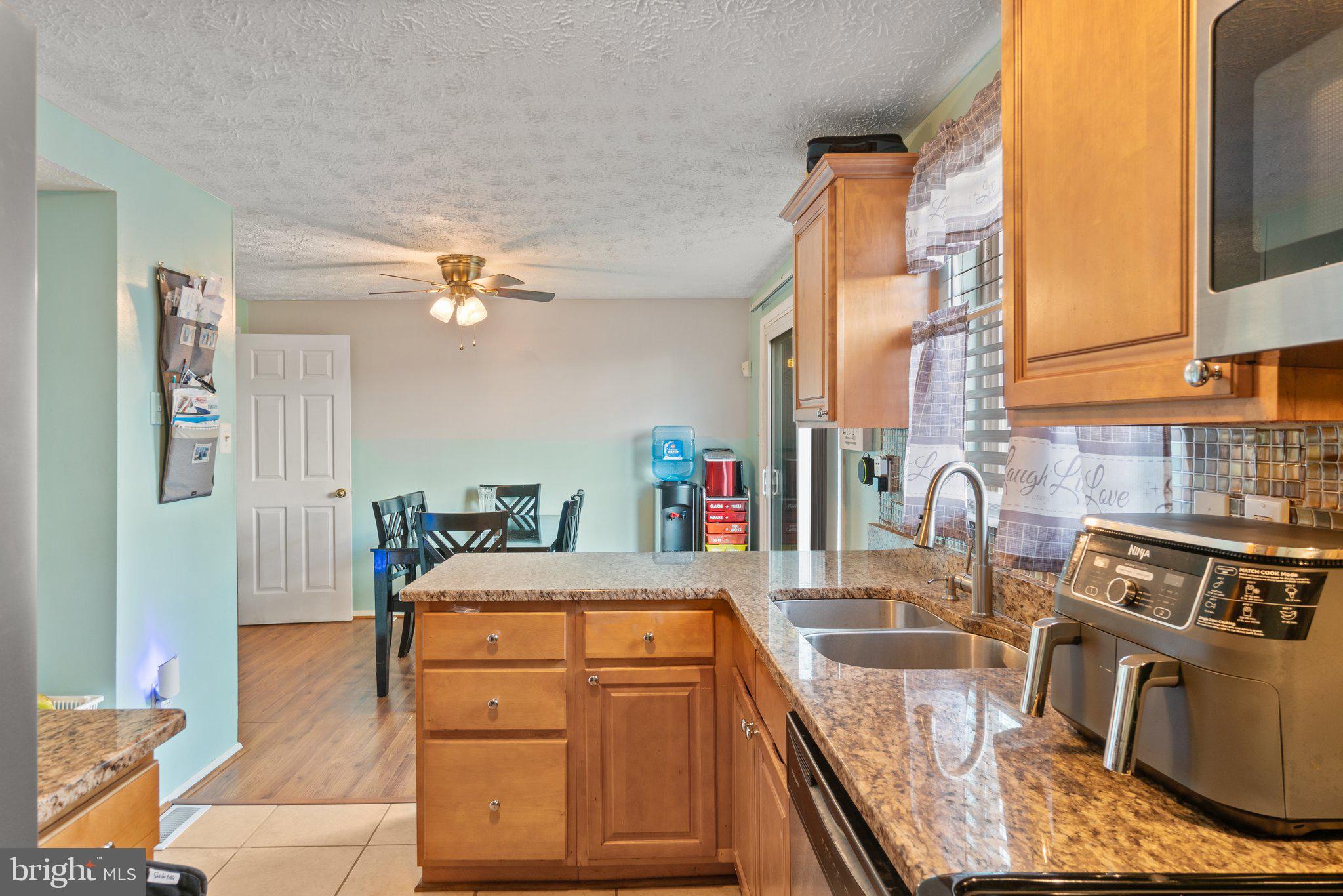 WILLOW HILLS - Residential