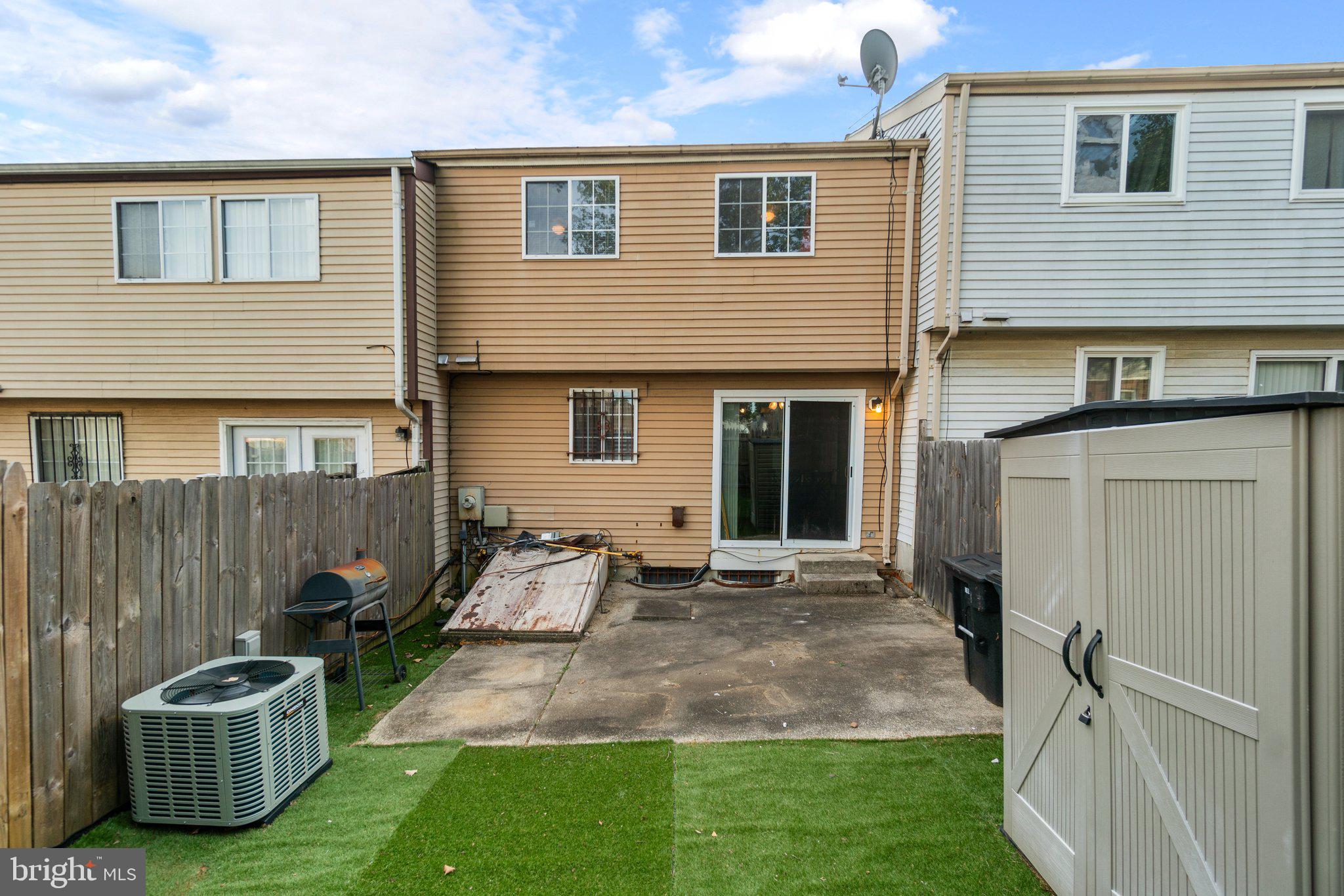 WILLOW HILLS - Residential