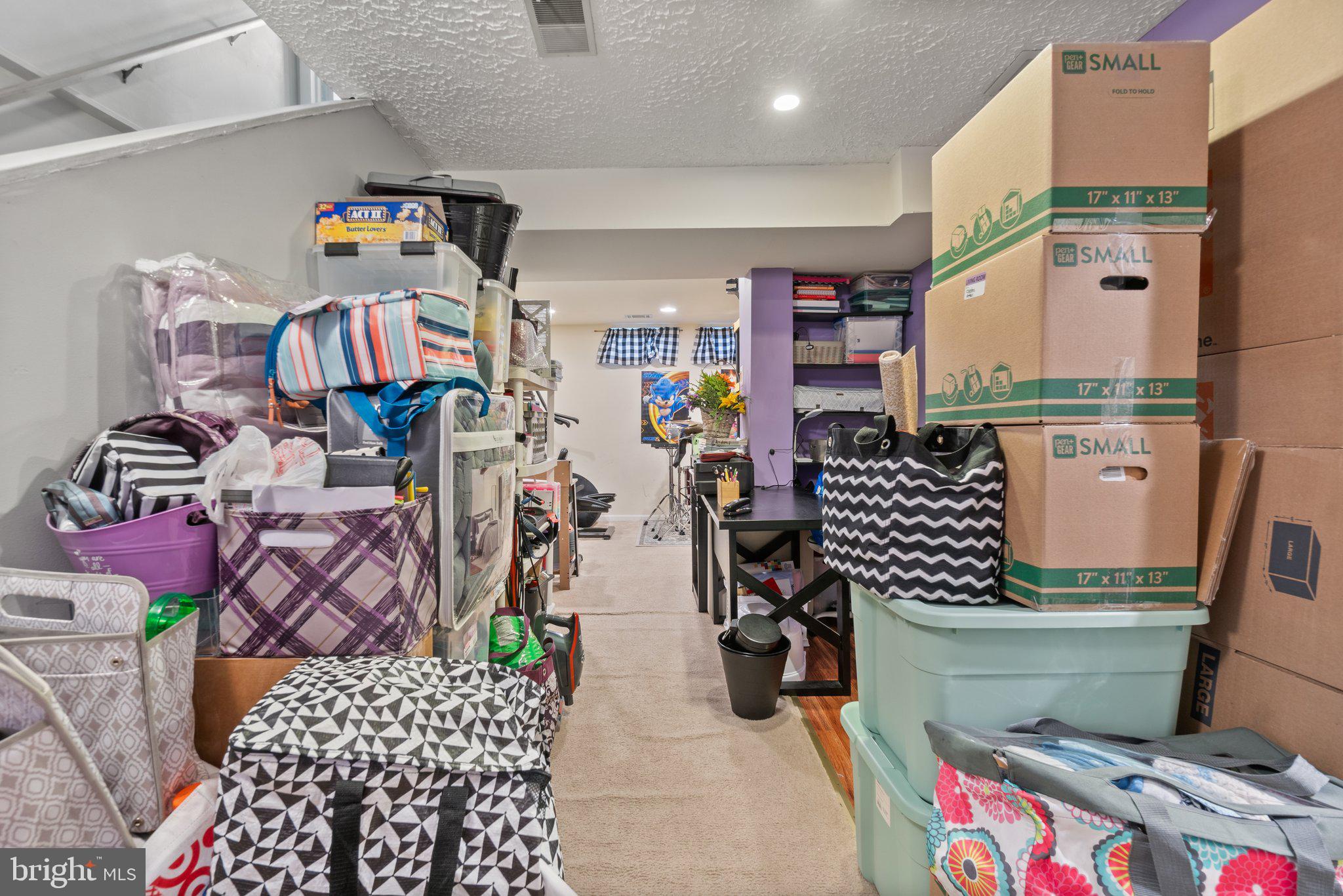 WILLOW HILLS - Residential