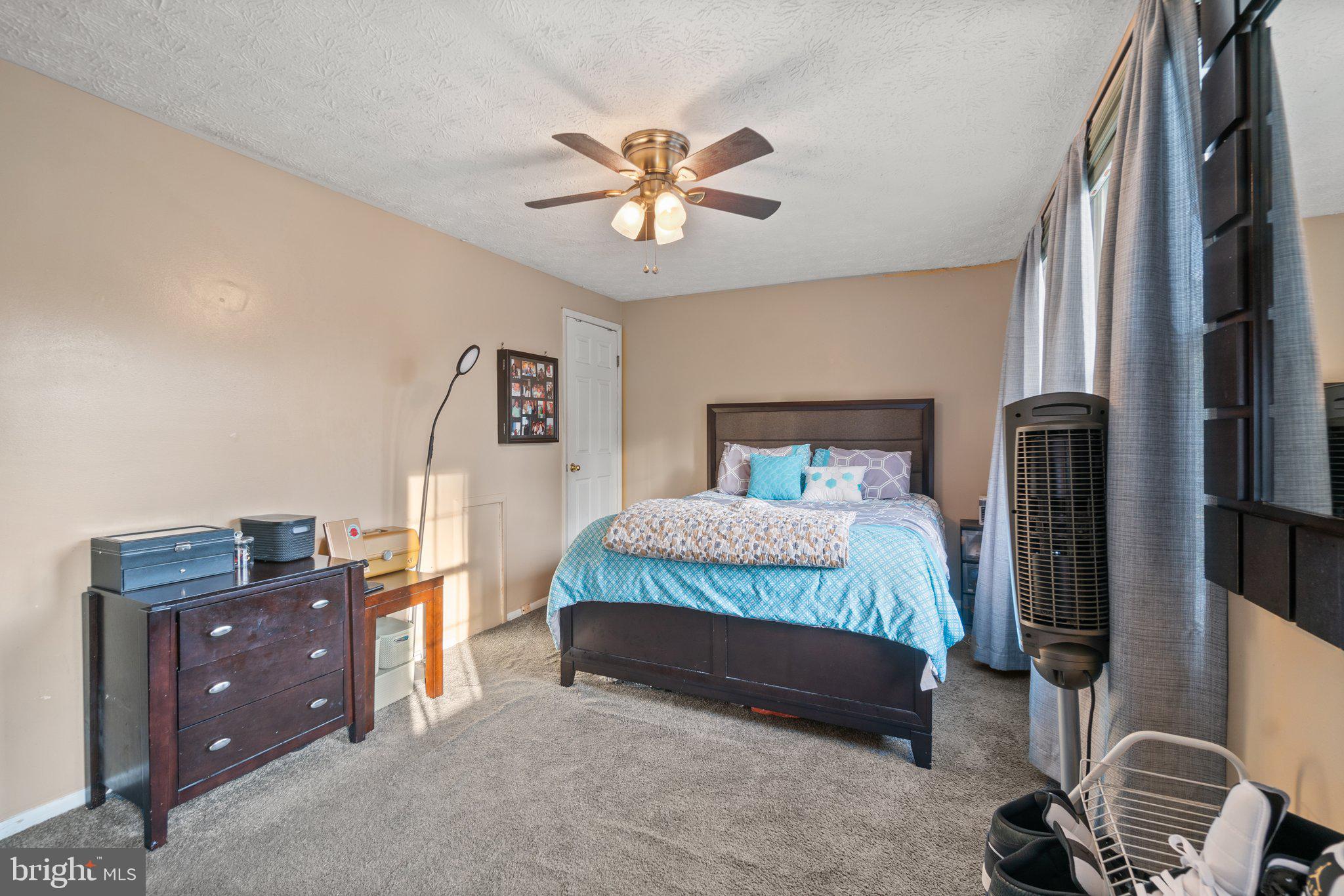 WILLOW HILLS - Residential