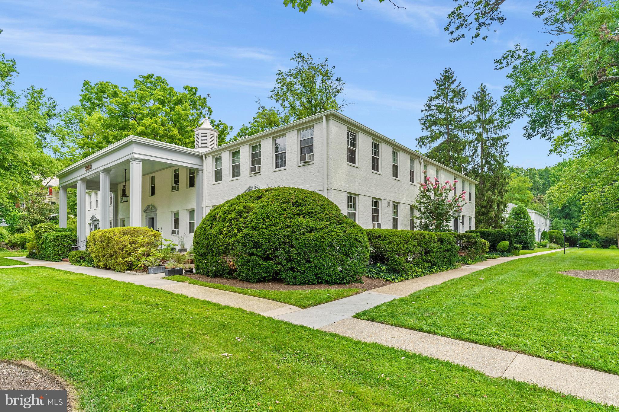 ROLAND PARK - Residential
