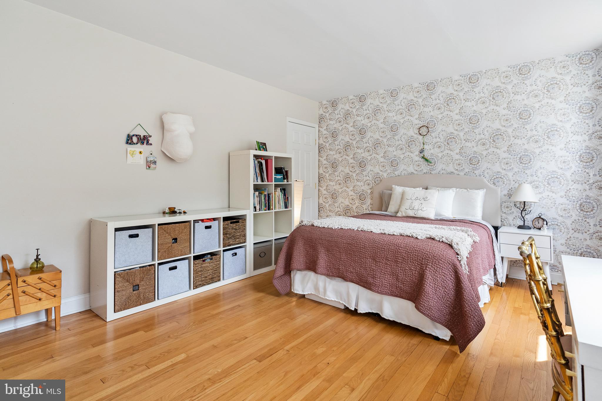 ROLAND PARK - Residential