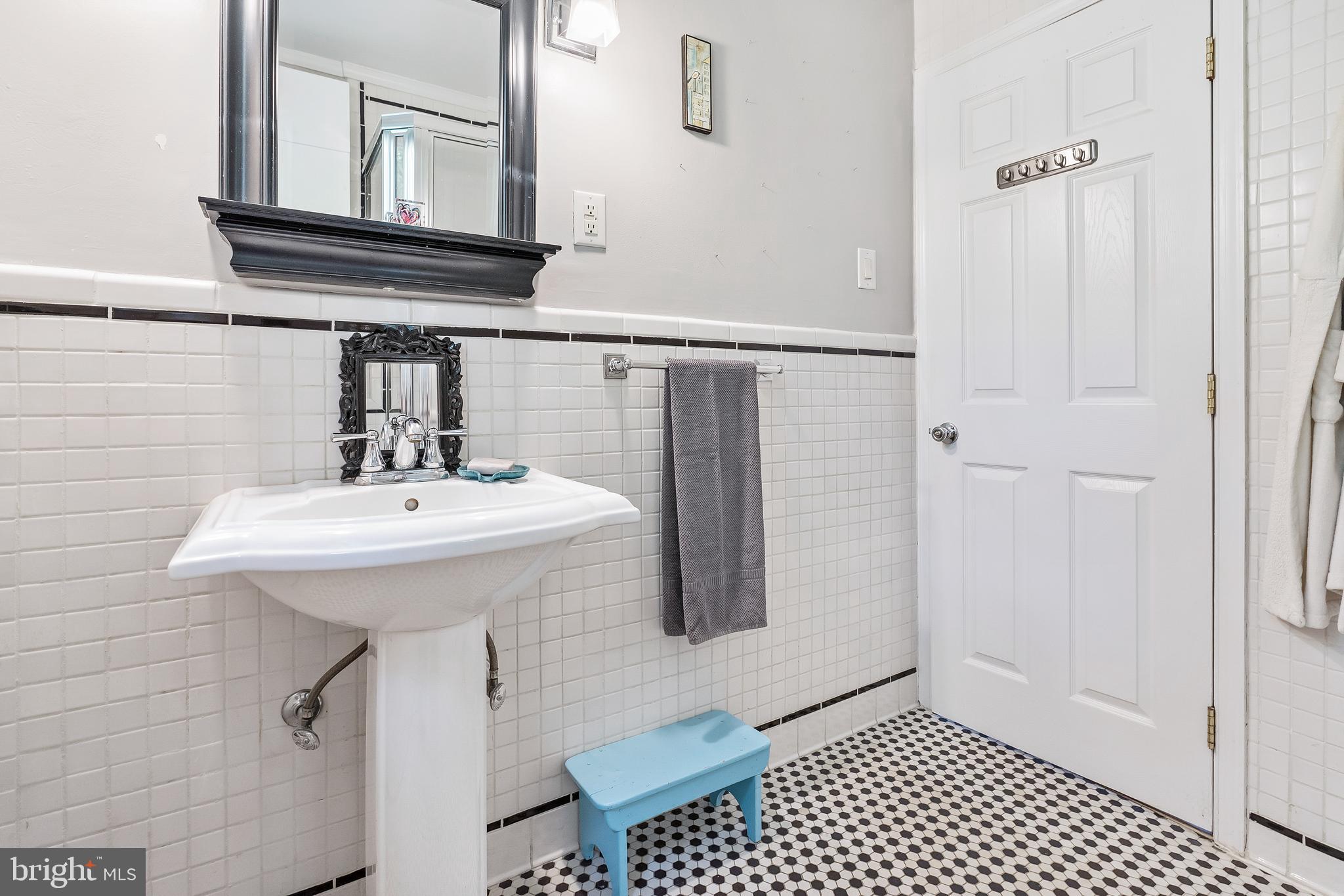 ROLAND PARK - Residential