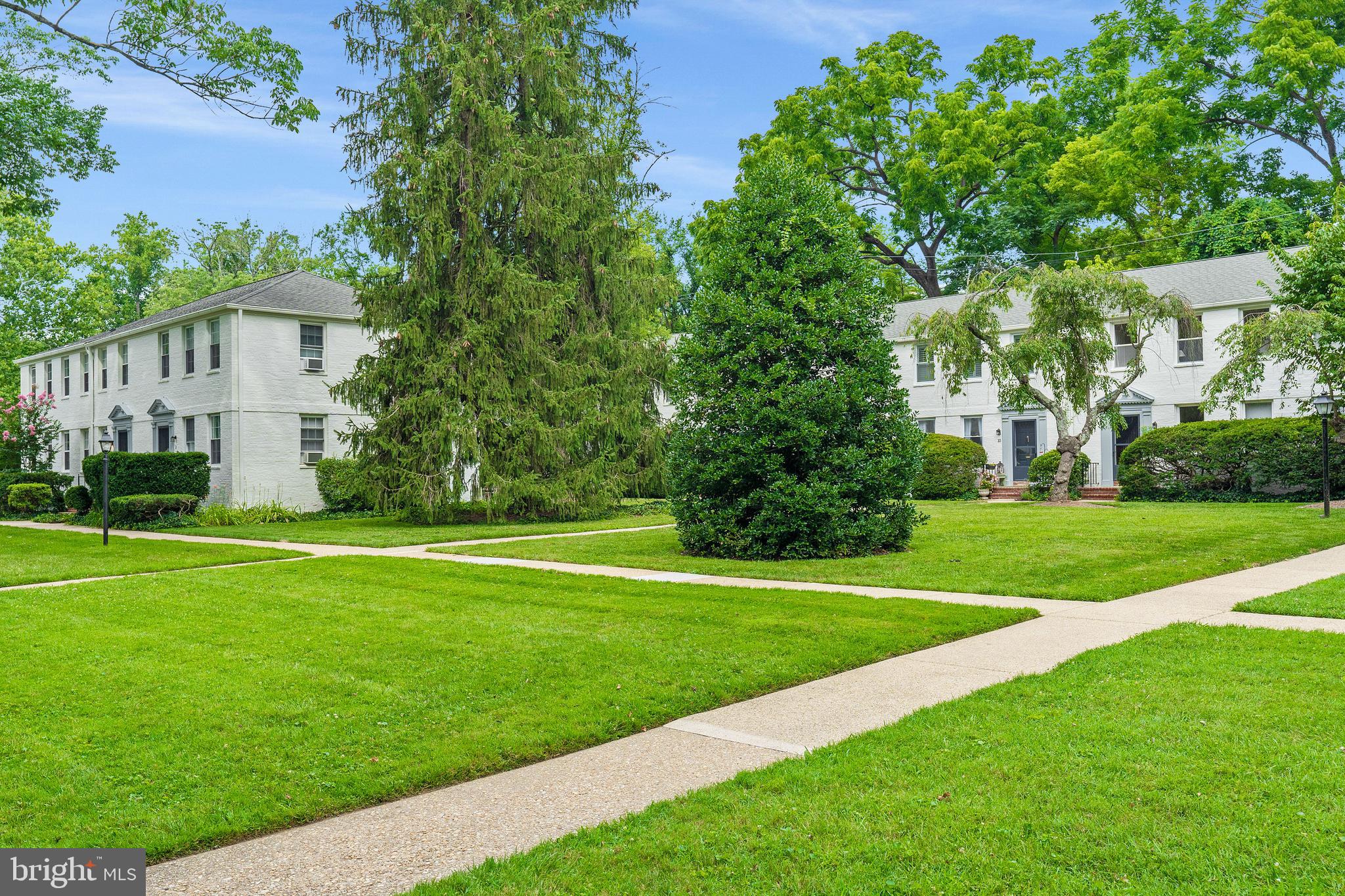 ROLAND PARK - Residential