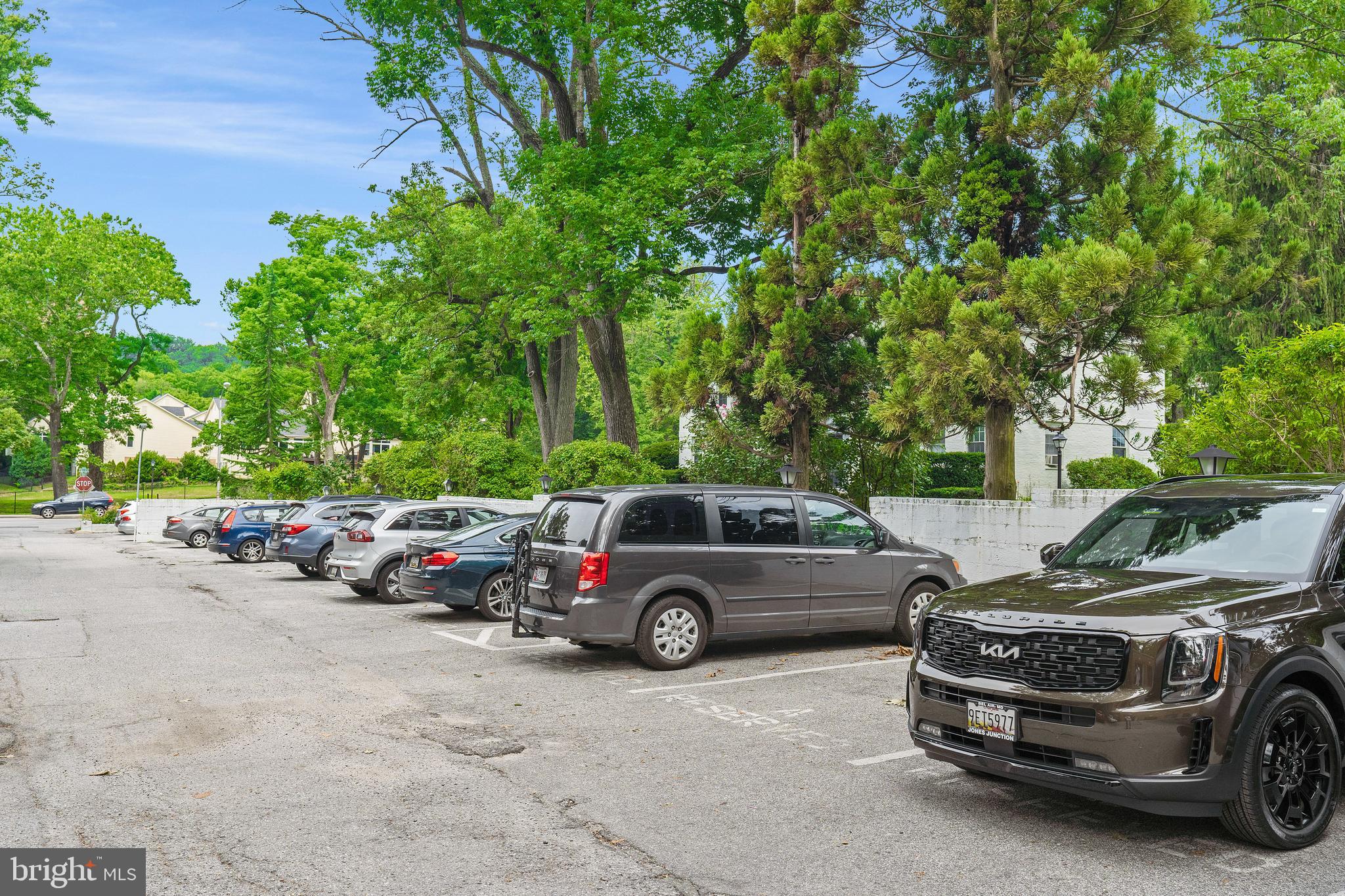 ROLAND PARK - Residential