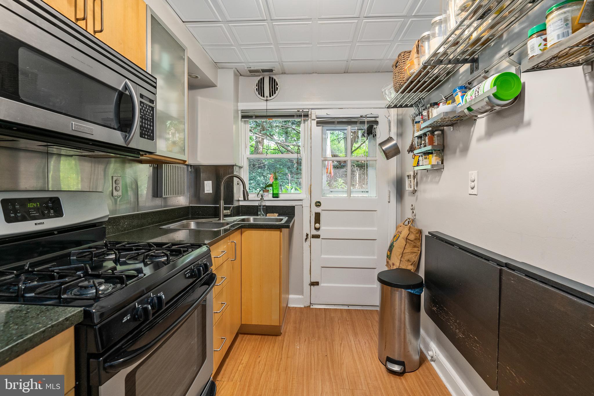 ROLAND PARK - Residential