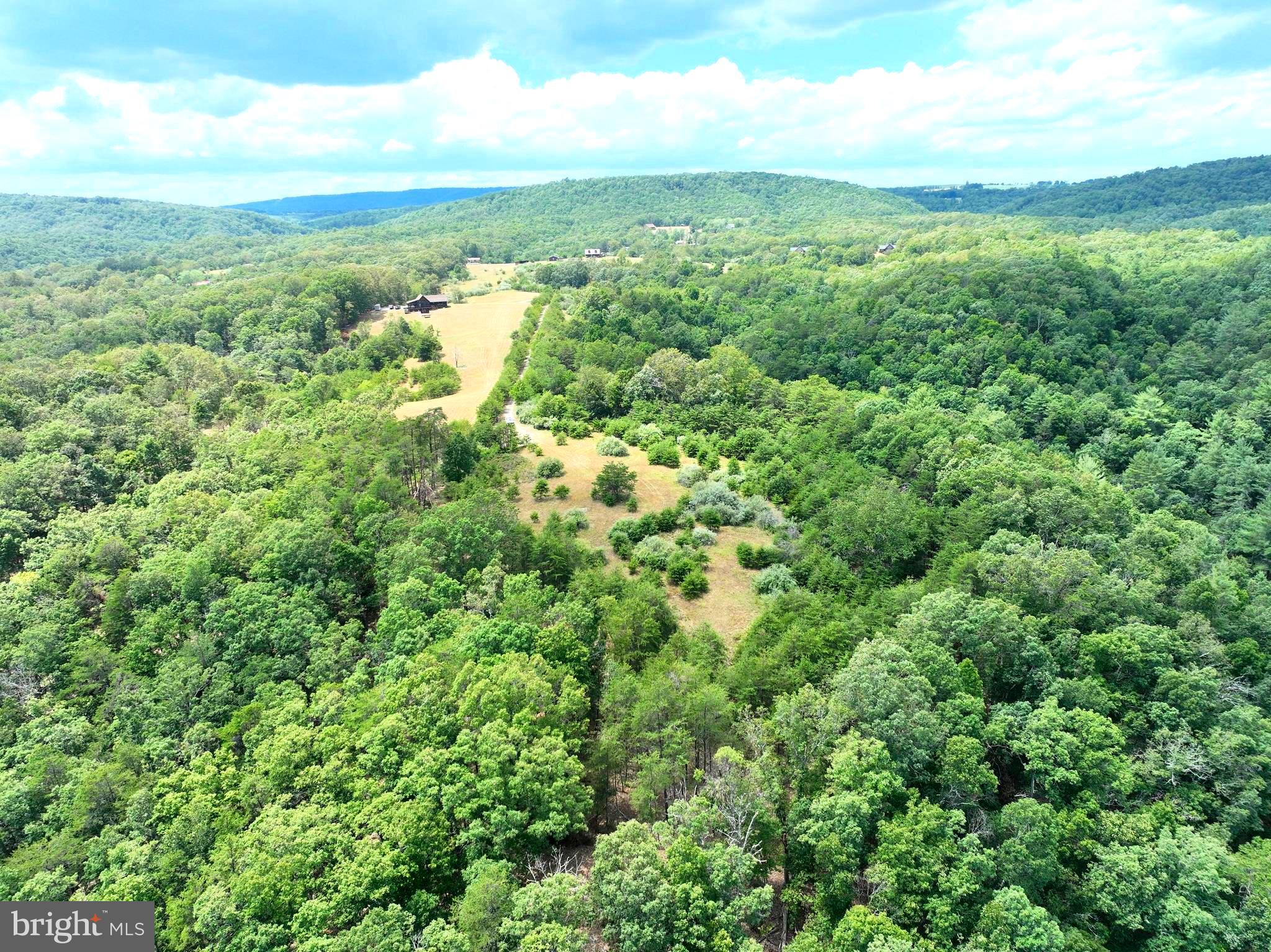 MEDALLION ESTATES - Land