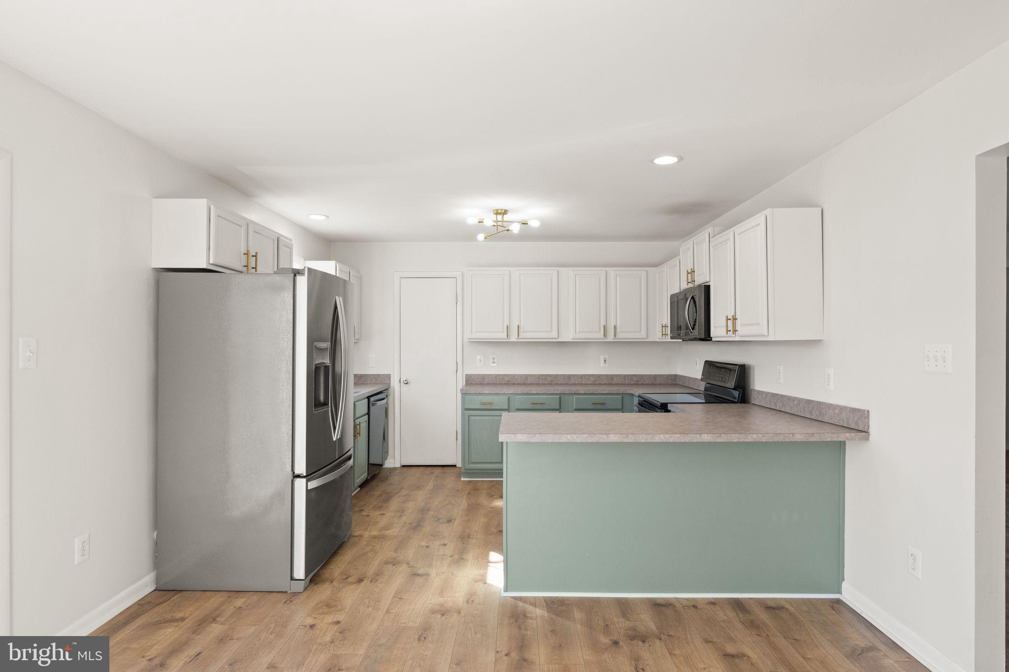 STONE GATE VILLAGE - Residential