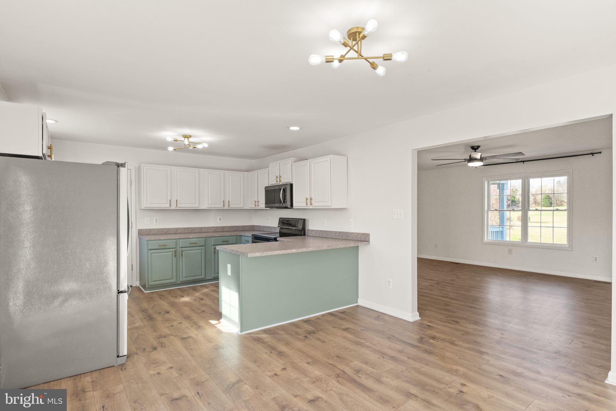 STONE GATE VILLAGE - Residential