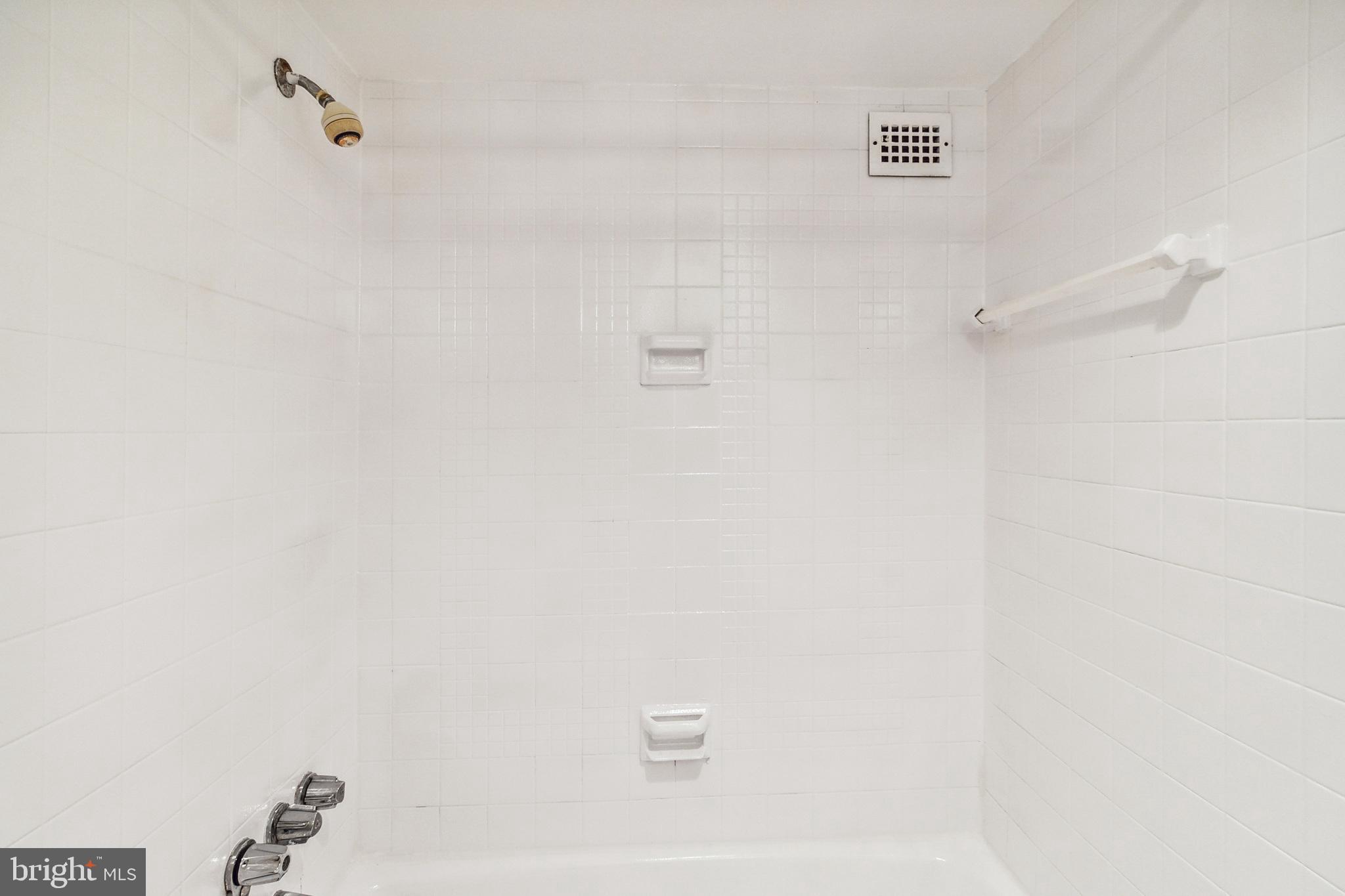 THE FOUNTAINS - Residential Lease