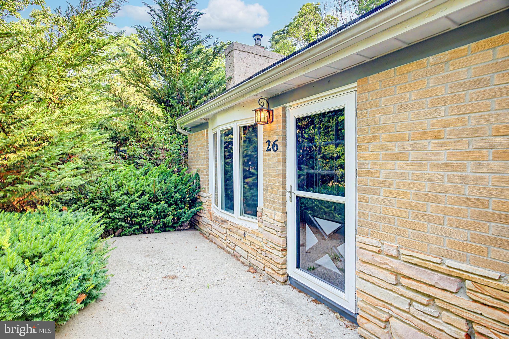 26 FRENCH LANE