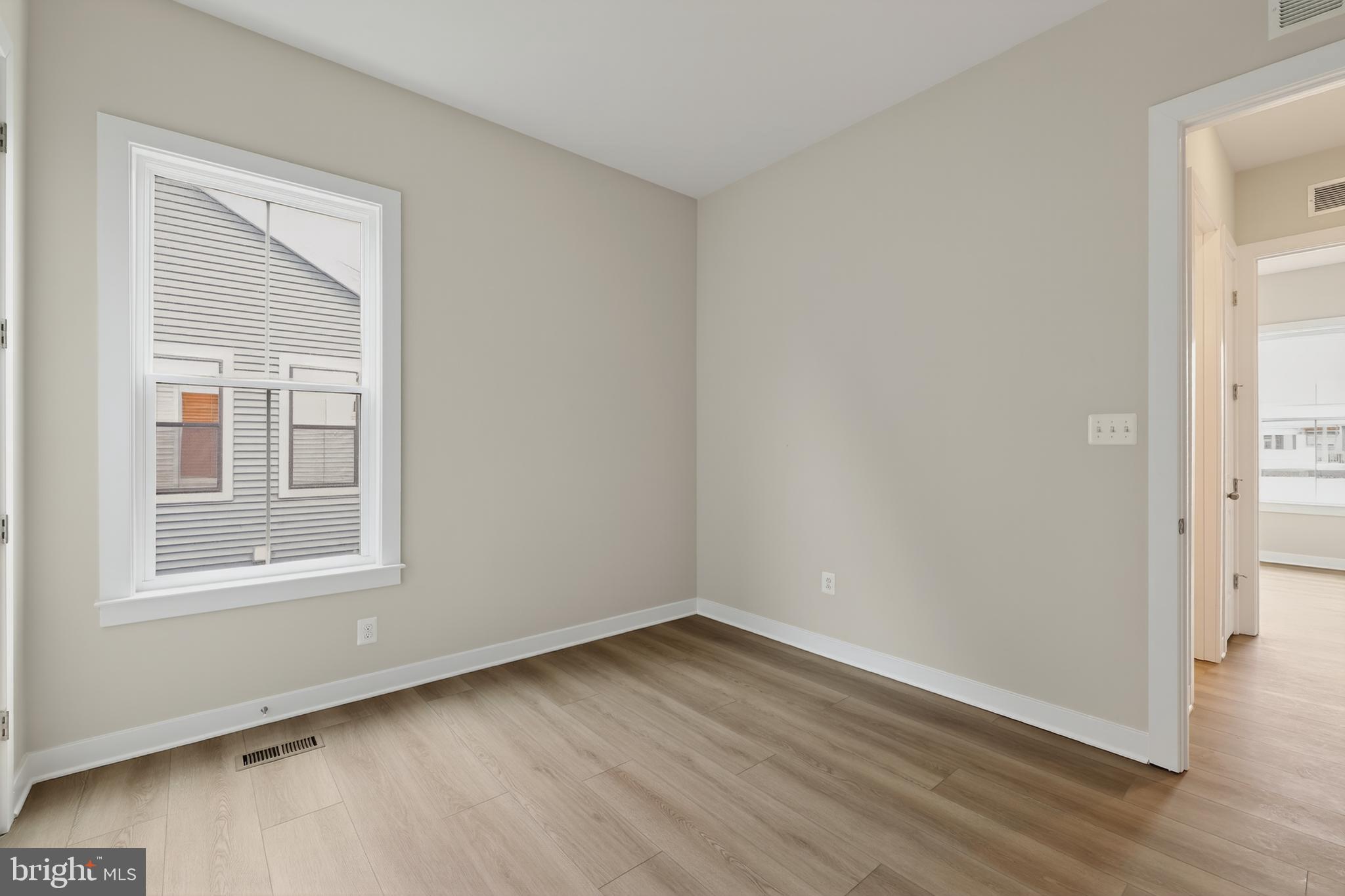 TOWER HILL - Residential