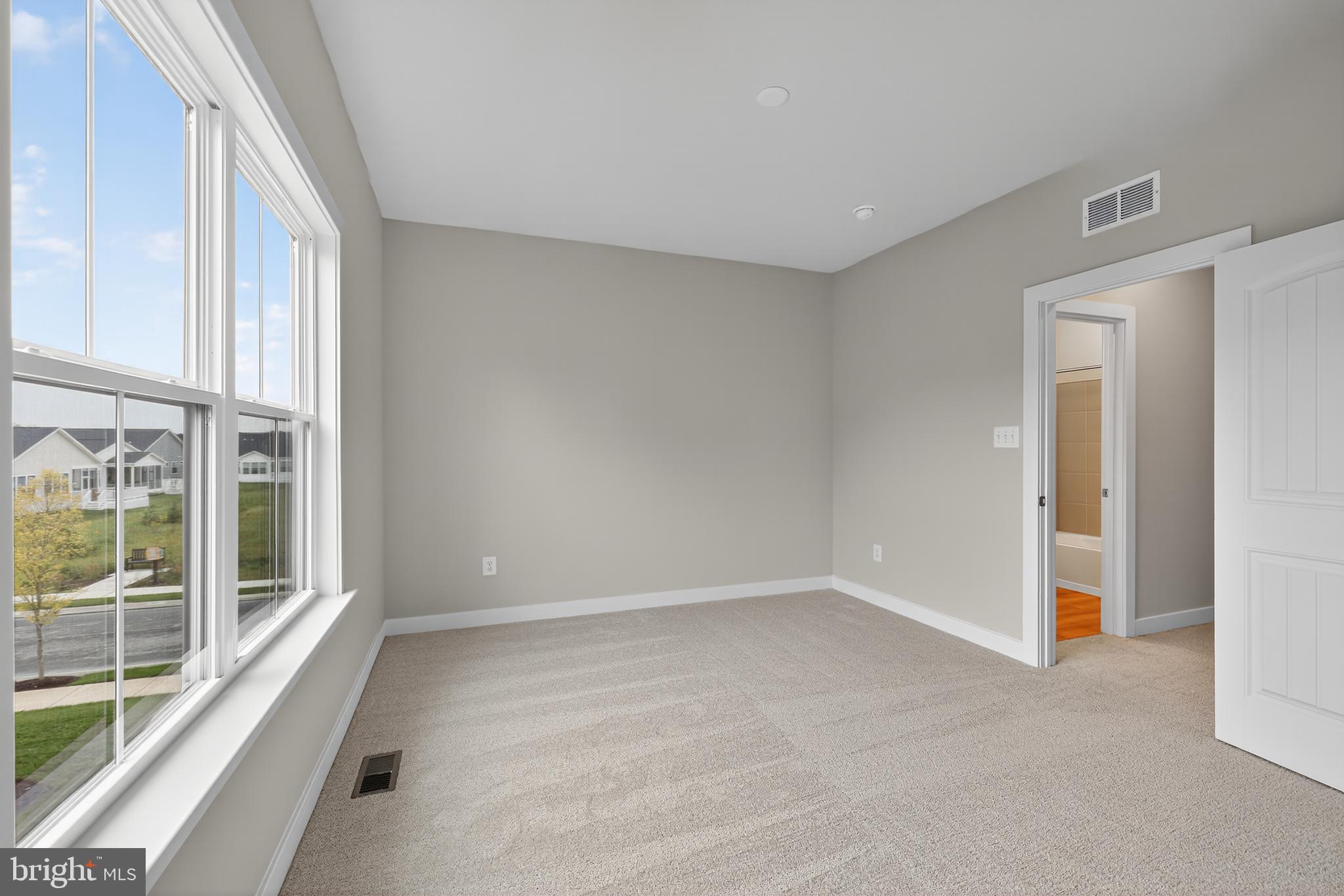 TOWER HILL - Residential