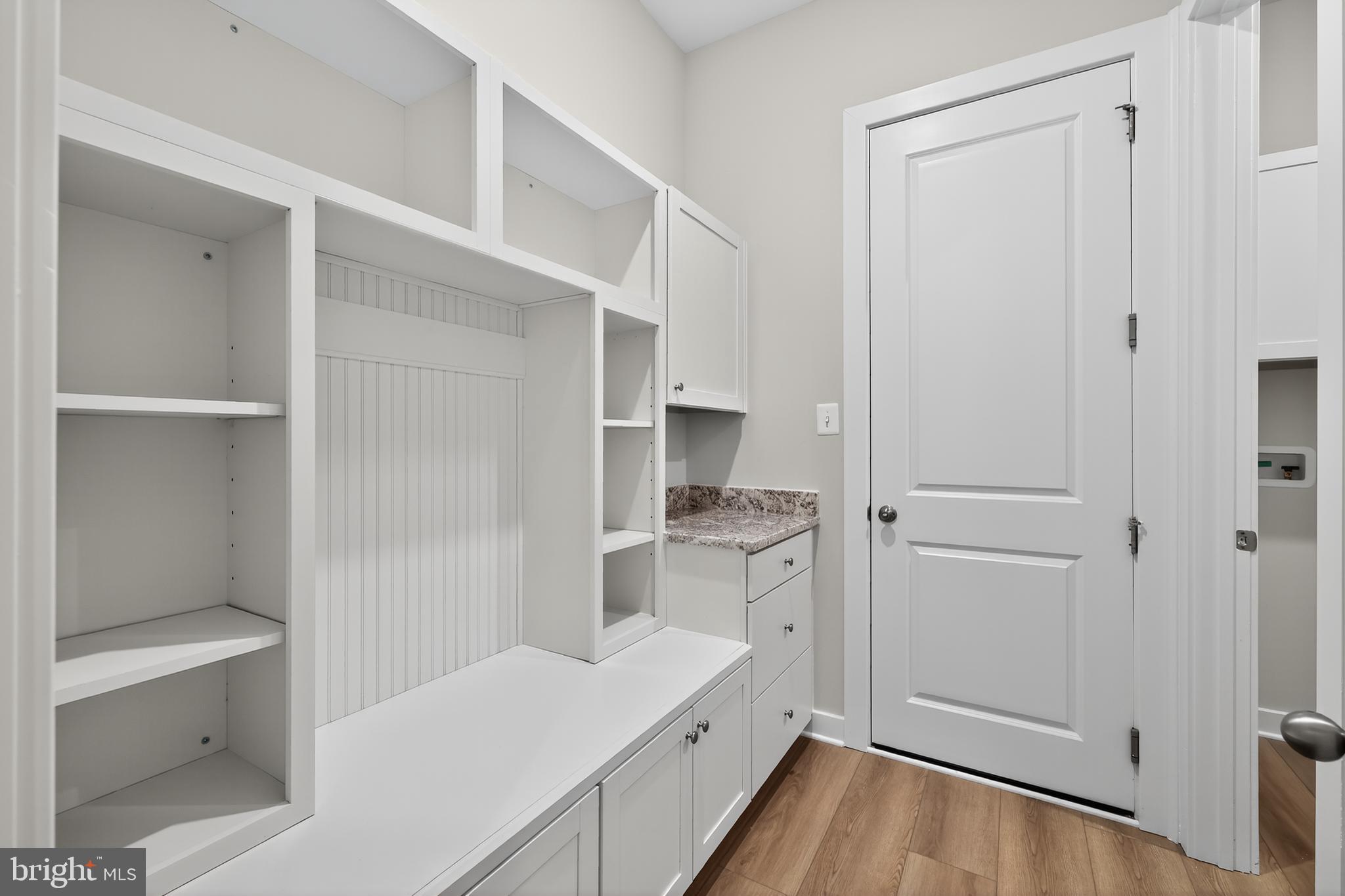 TOWER HILL - Residential