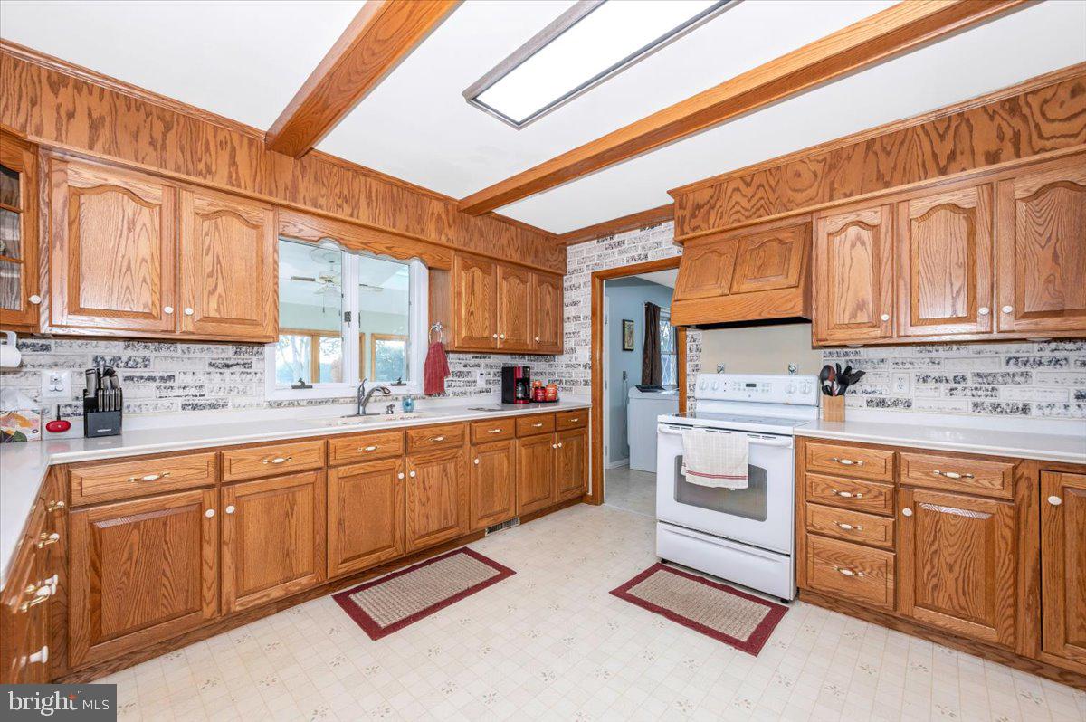 MOUNTAIN VIEW ESTATES - Residential