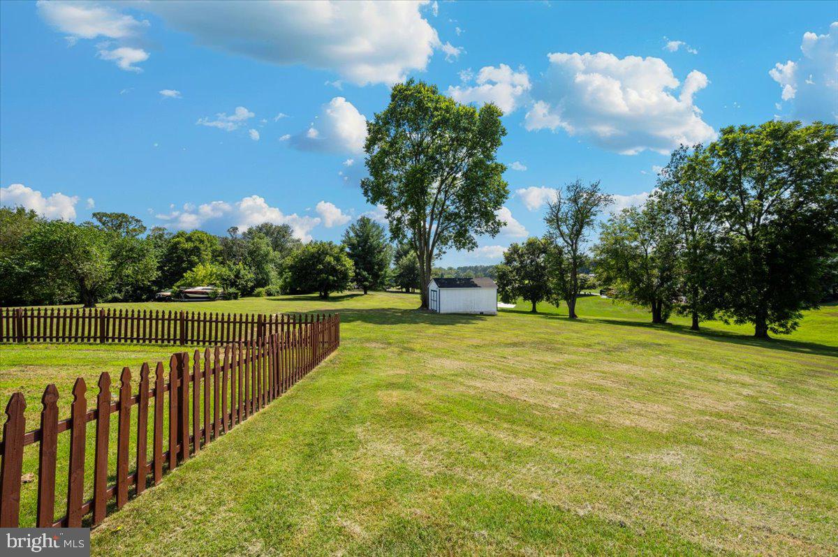 MOUNTAIN VIEW ESTATES - Residential