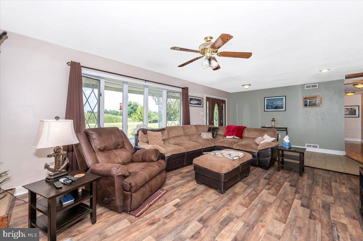 MOUNTAIN VIEW ESTATES - Residential