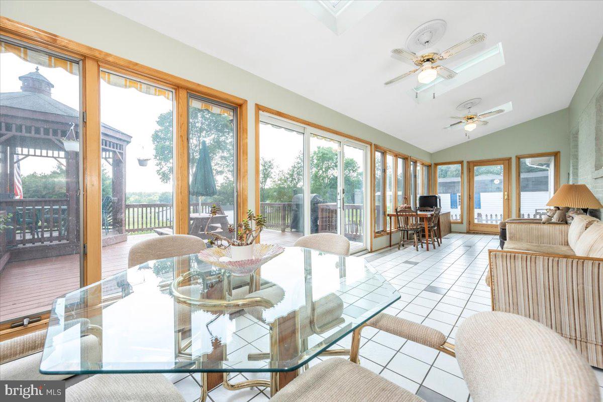 MOUNTAIN VIEW ESTATES - Residential