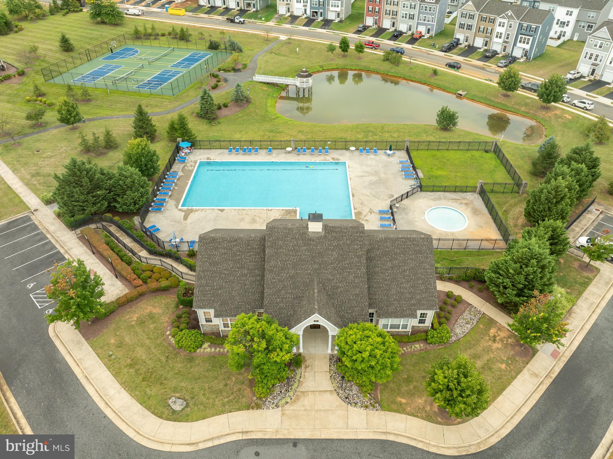 MARTINSBURG STATION - Residential Lease