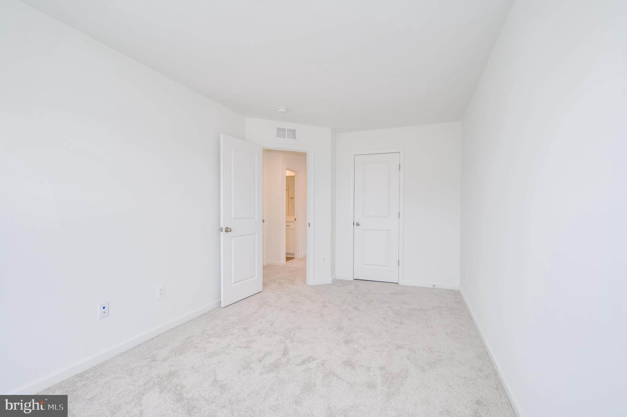 MARTINSBURG STATION - Residential Lease