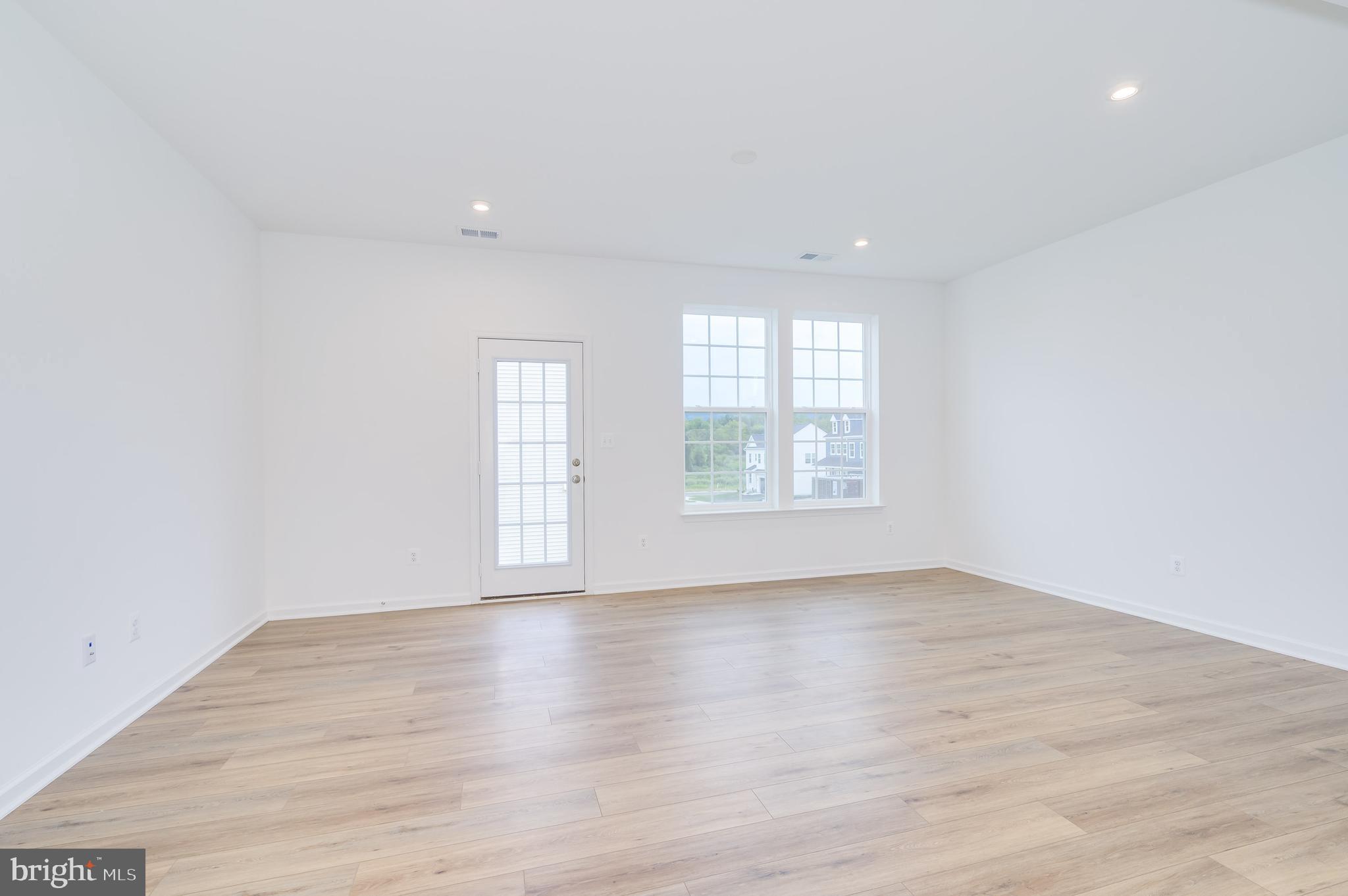 MARTINSBURG STATION - Residential Lease