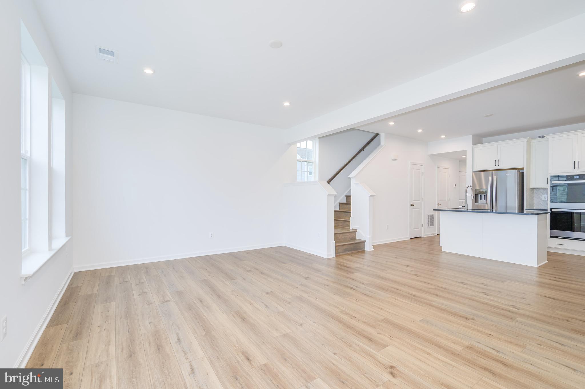 MARTINSBURG STATION - Residential Lease