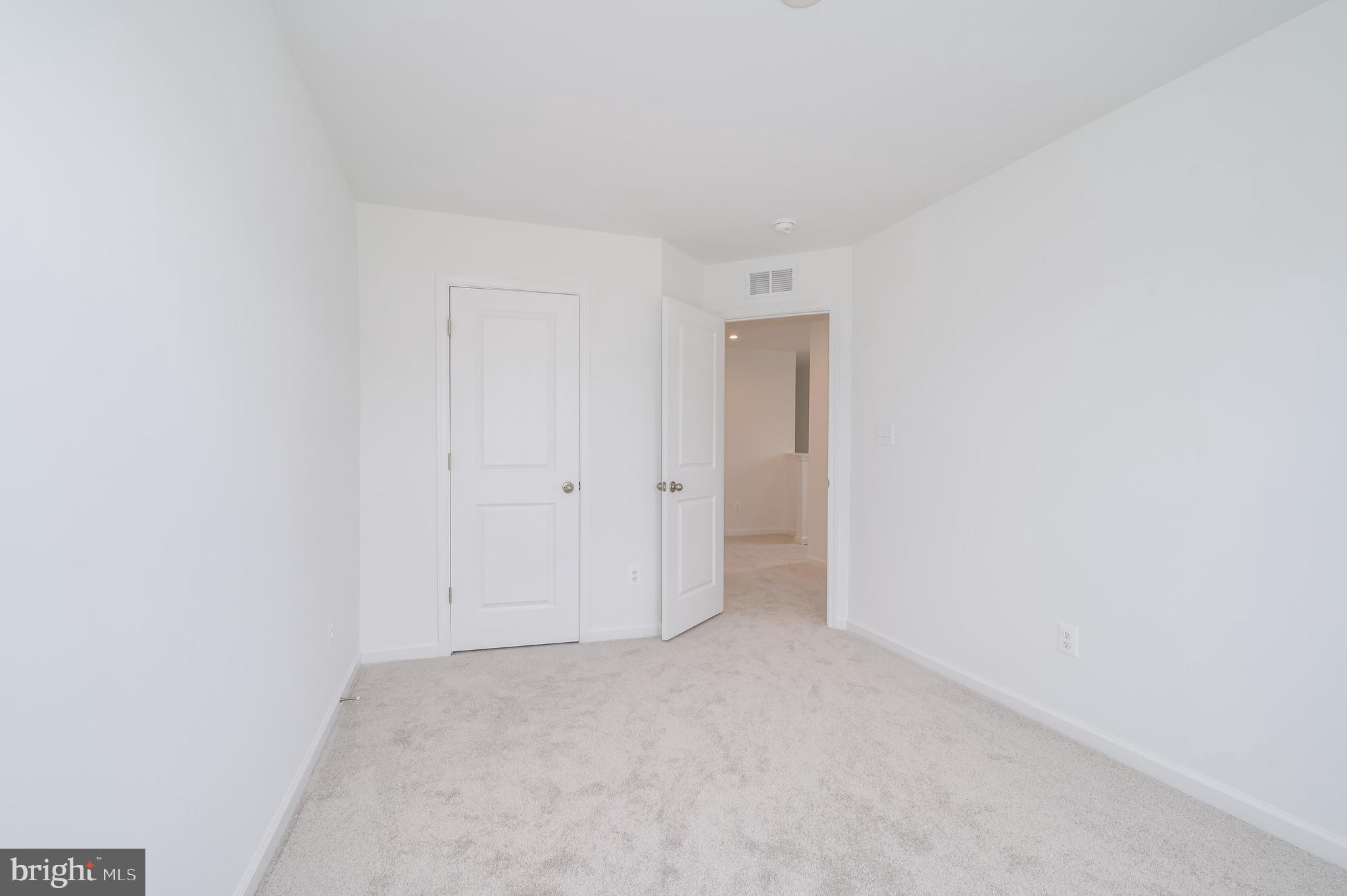 MARTINSBURG STATION - Residential Lease