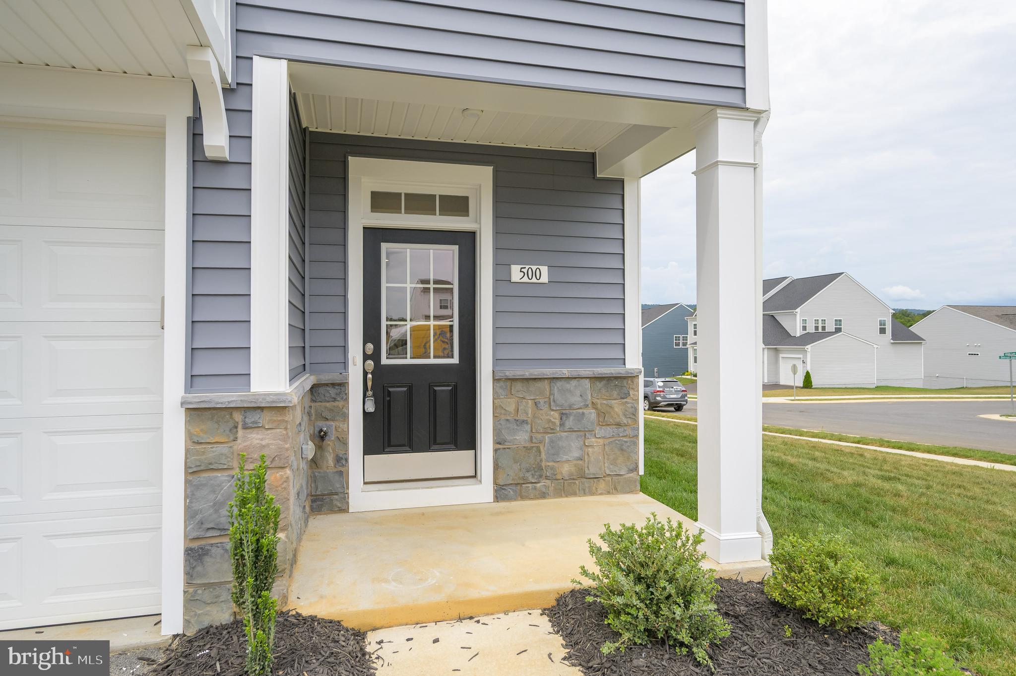 MARTINSBURG STATION - Residential Lease