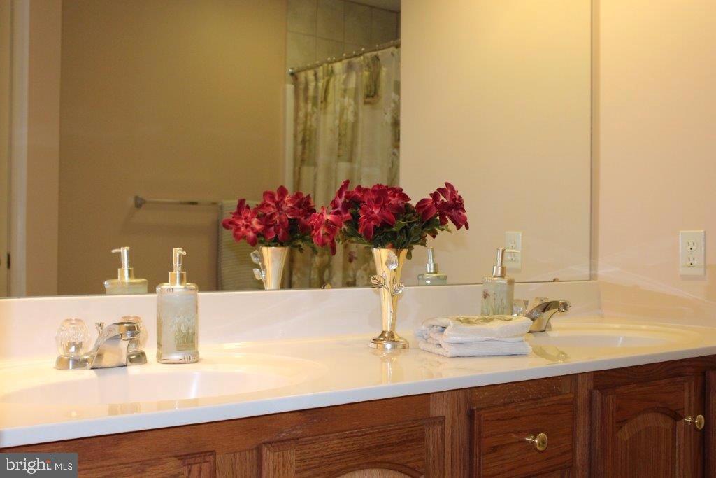 EAGLEVIEW ESTATES - Residential