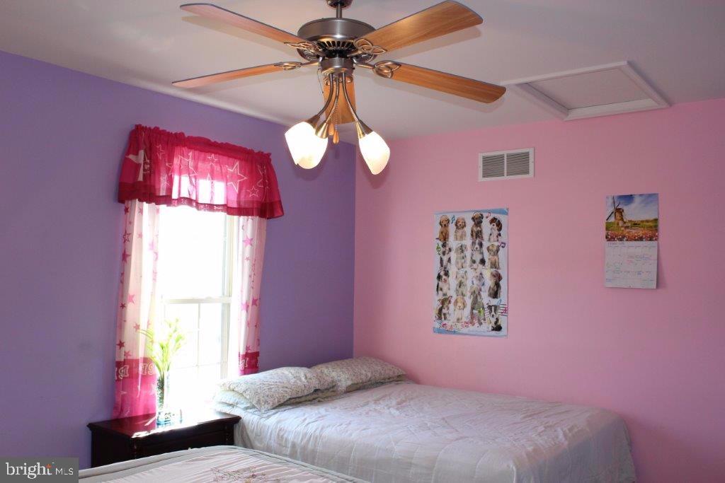 EAGLEVIEW ESTATES - Residential