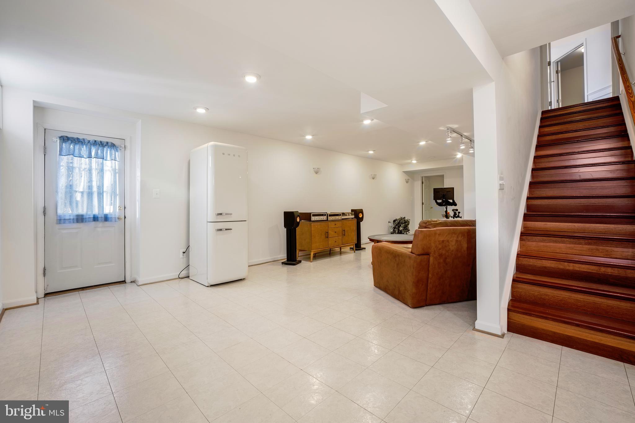 ROCKHILL CENTER ESTATES - Residential