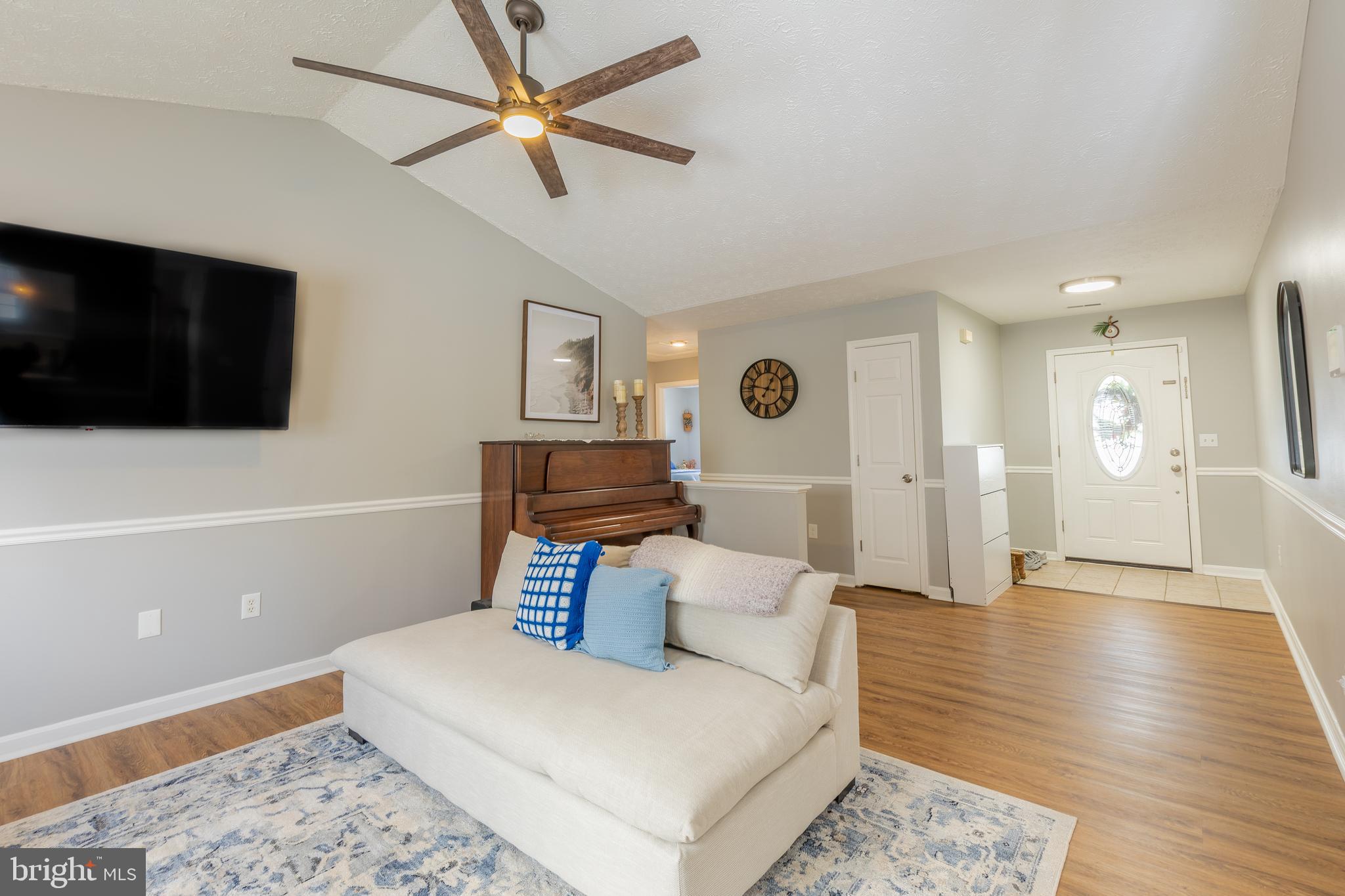 ST CHARLES SUB - DORCHESTER - Residential Lease