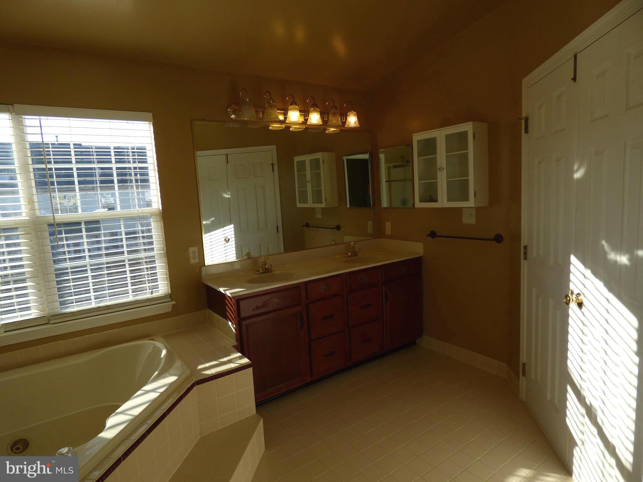 SOUTH RIDING - Residential Lease