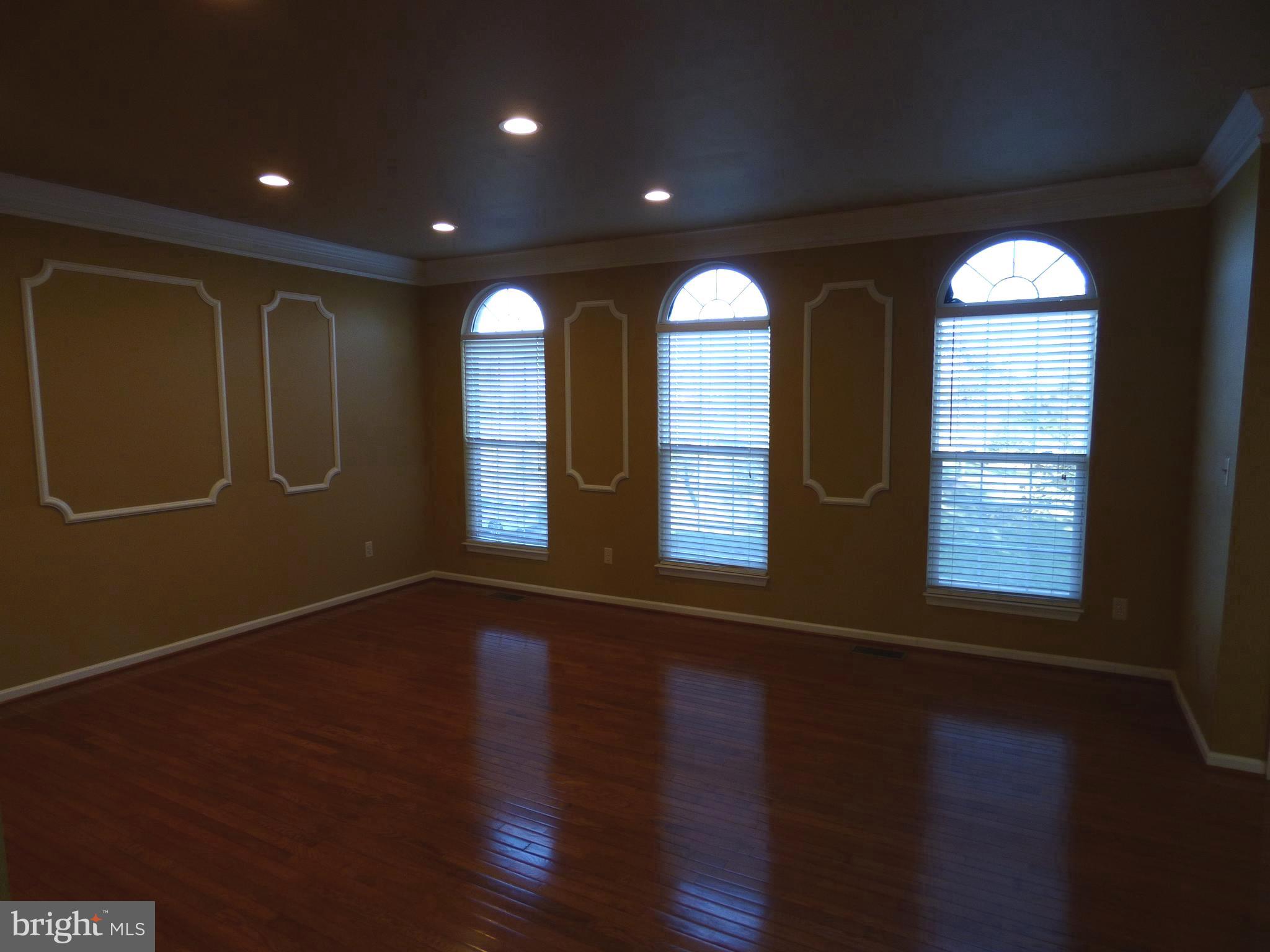 SOUTH RIDING - Residential Lease