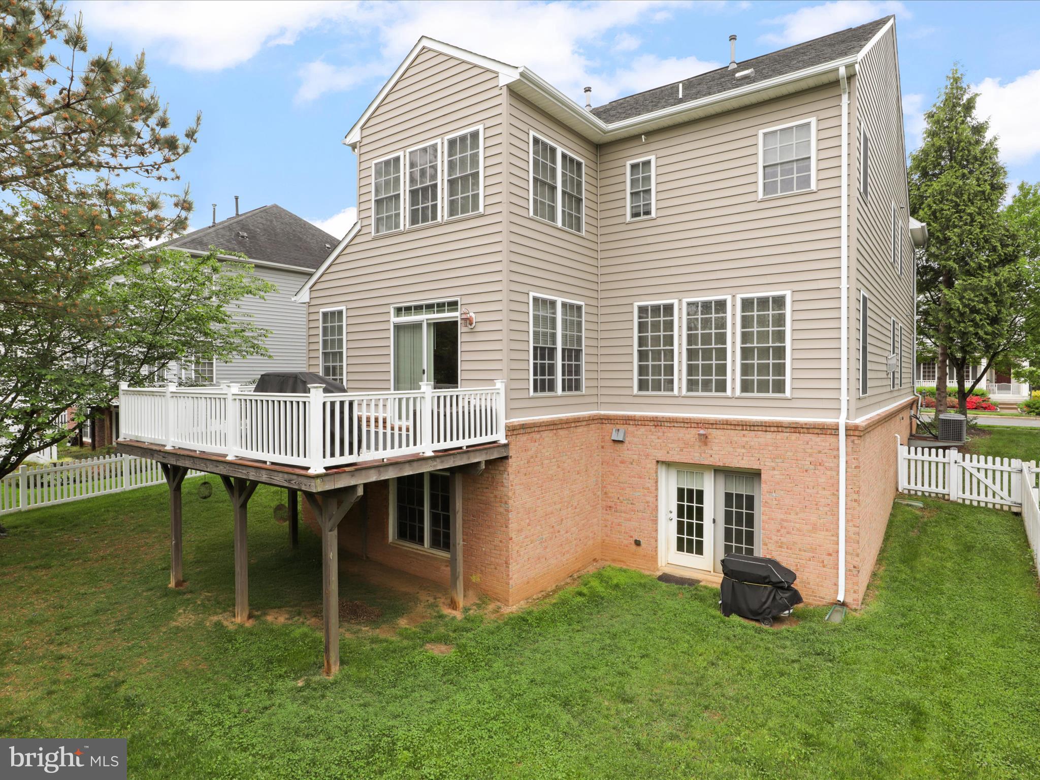 NEW BRISTOW VILLAGE - Residential