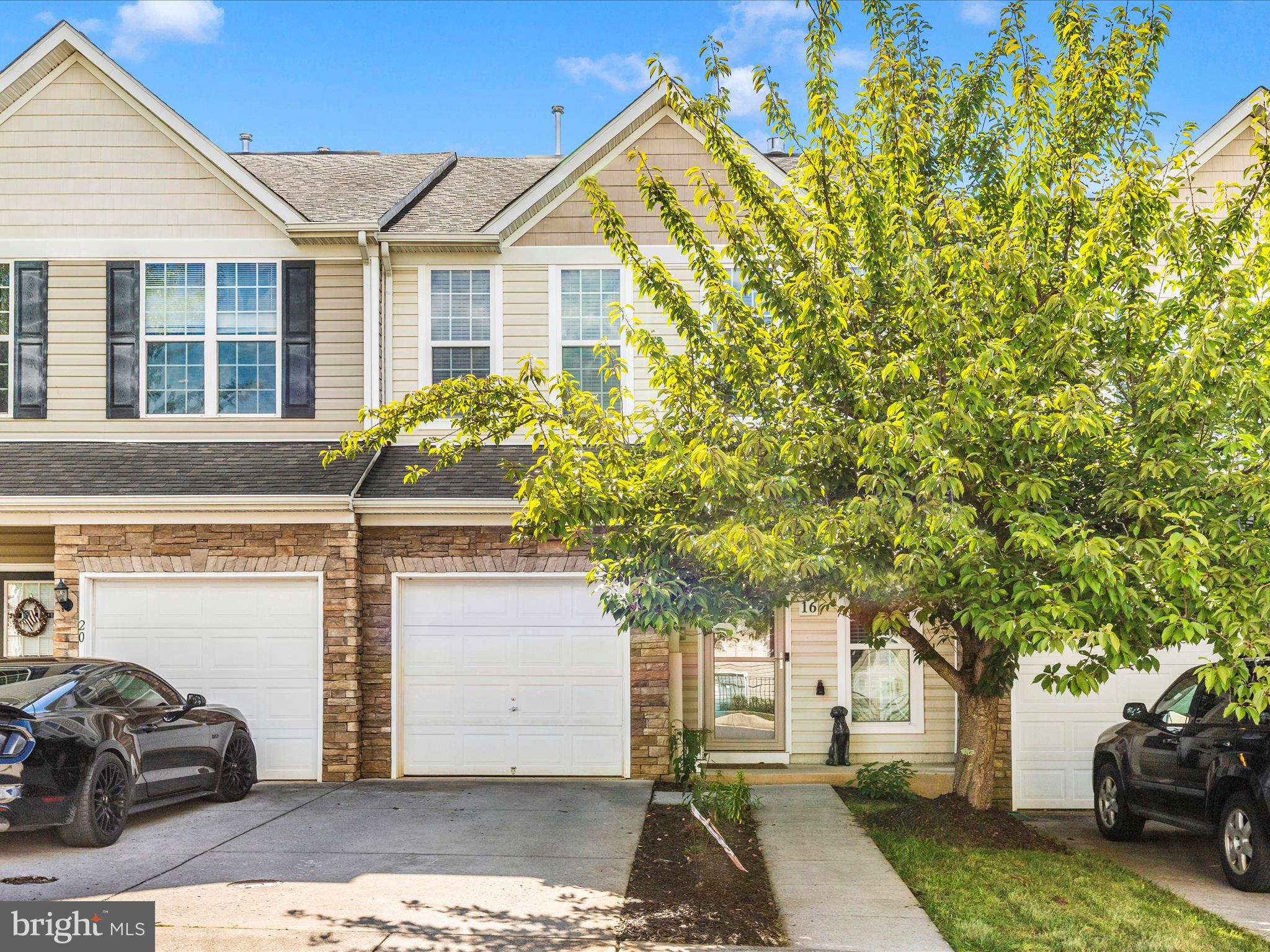 ARCHERS ROCK - Residential