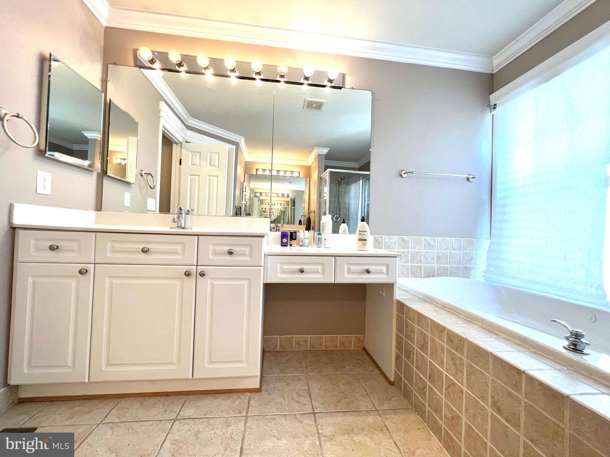 BELMONT BAY - Residential