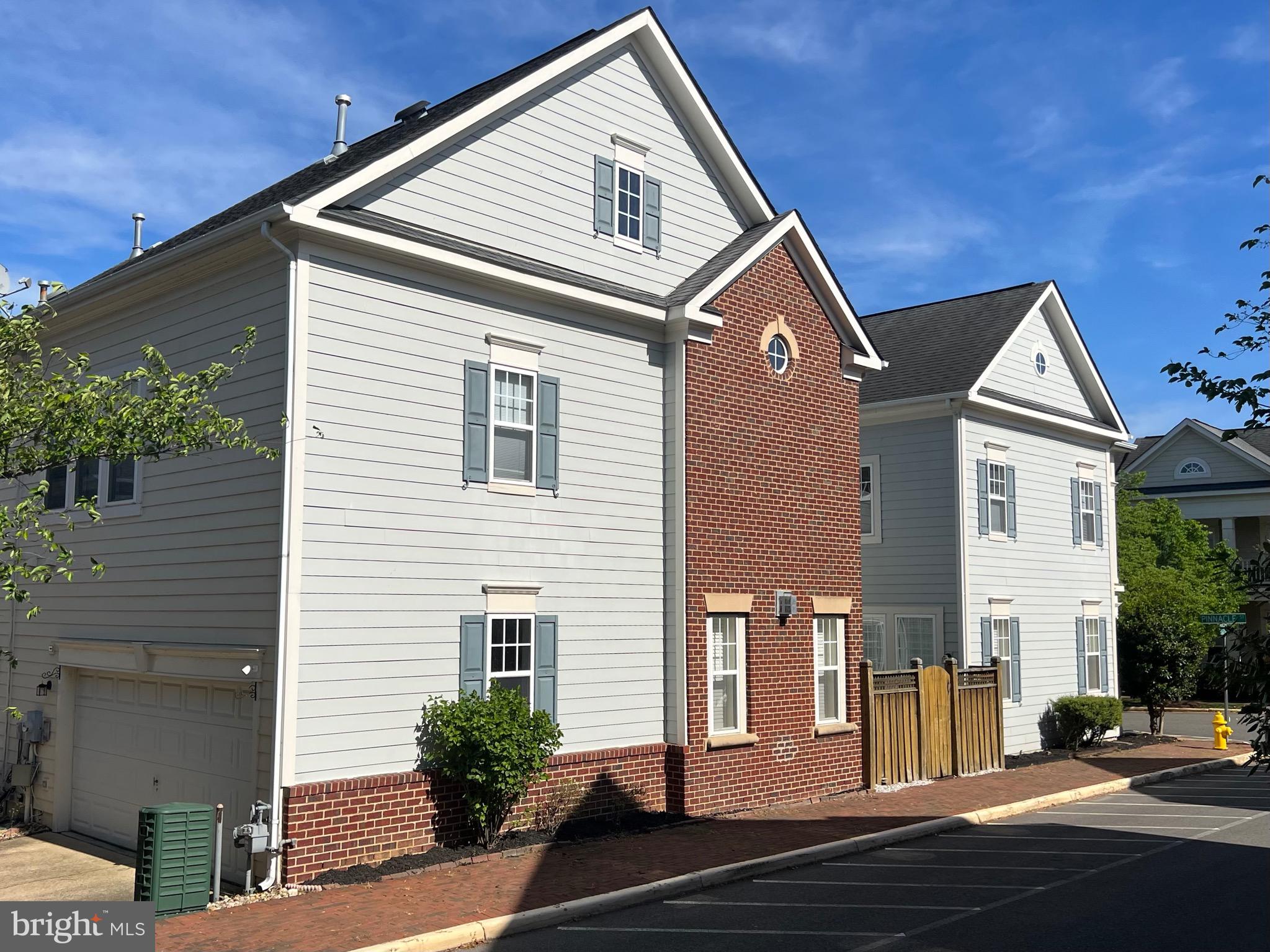 BELMONT BAY - Residential