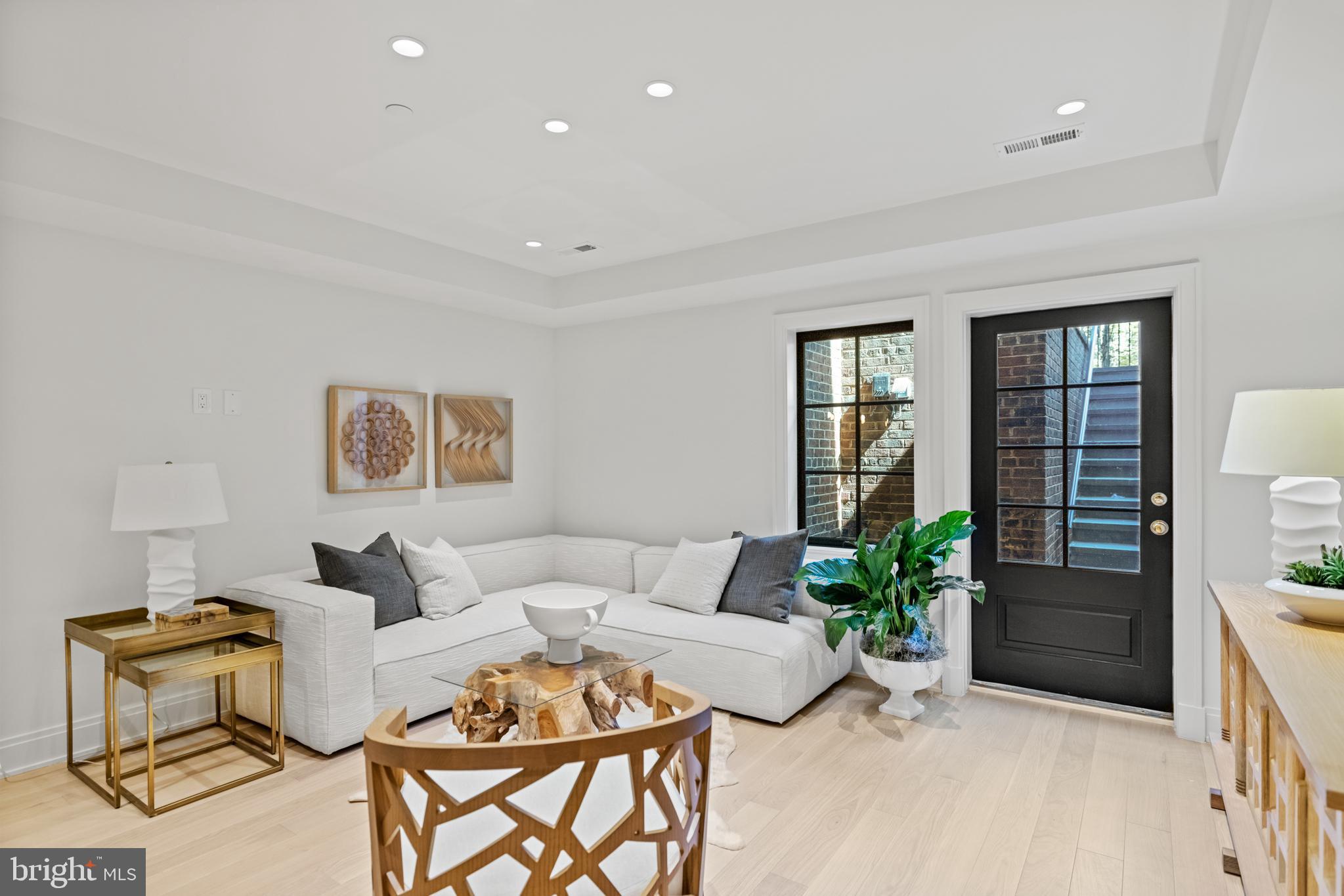 GEORGETOWN - Residential