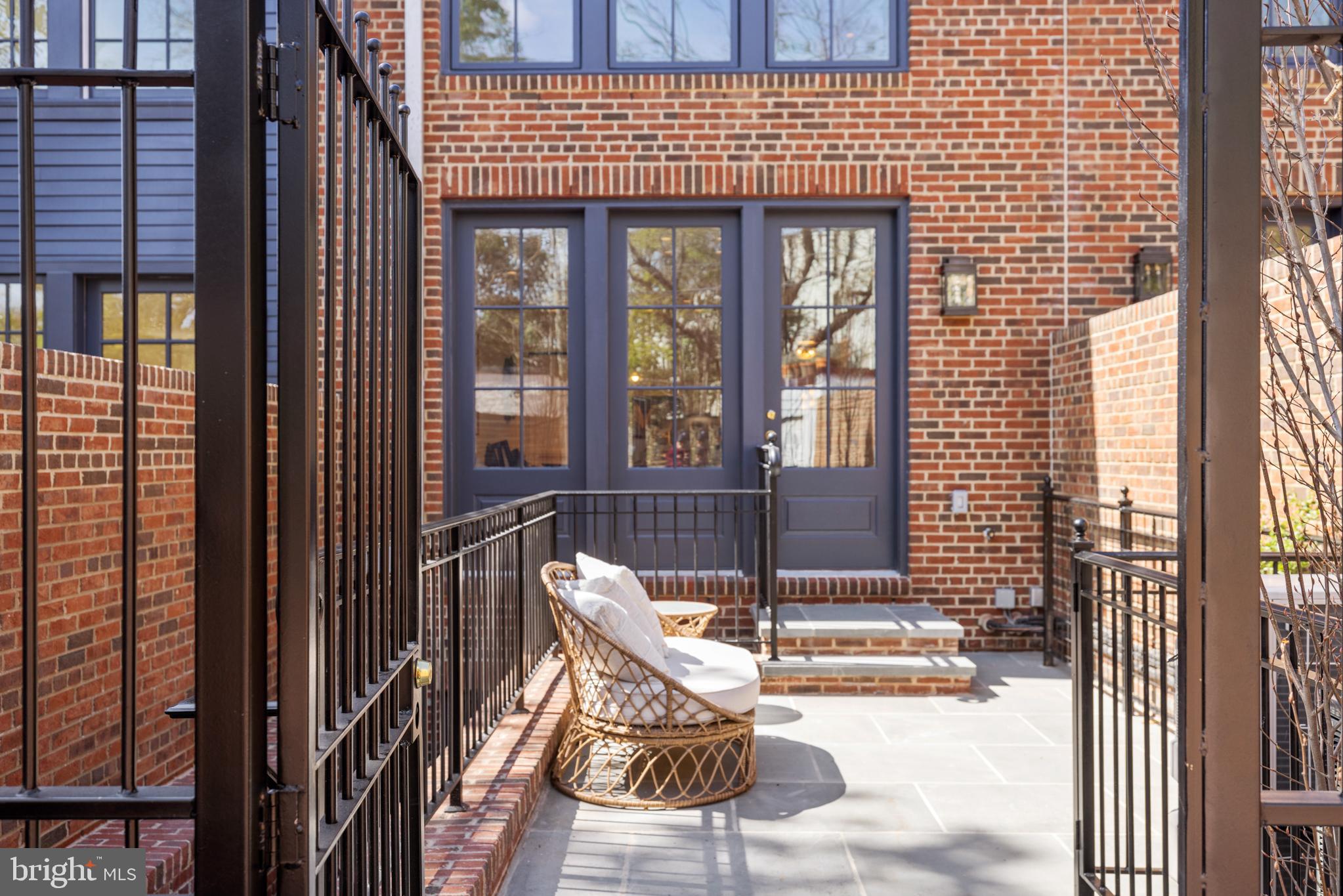 GEORGETOWN - Residential