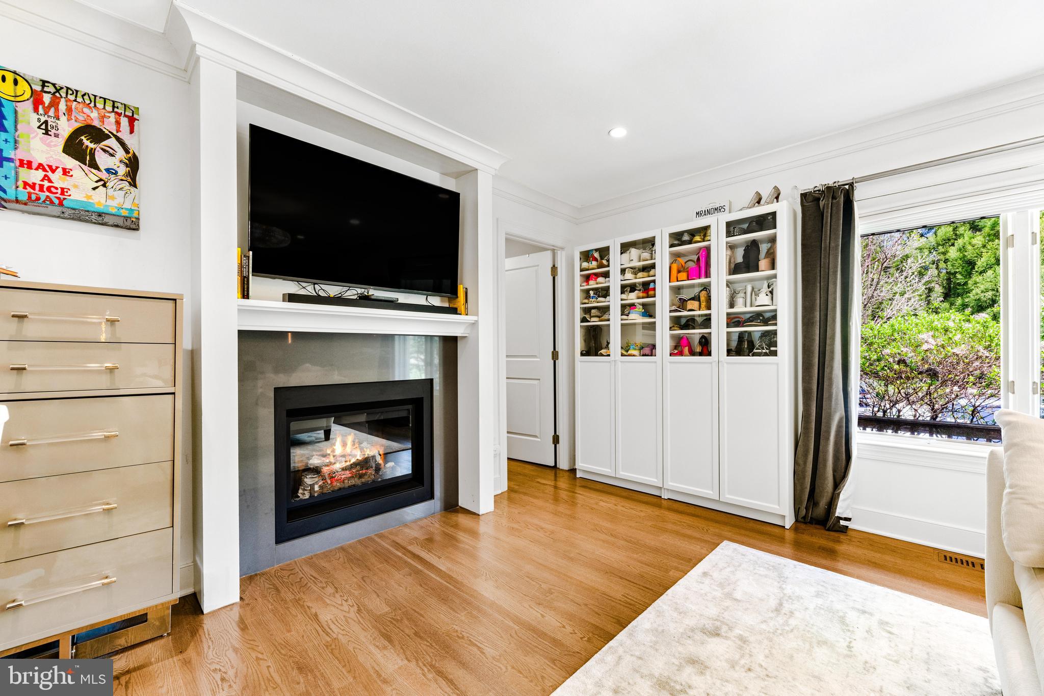 JONATHANS DELIGHT - Residential