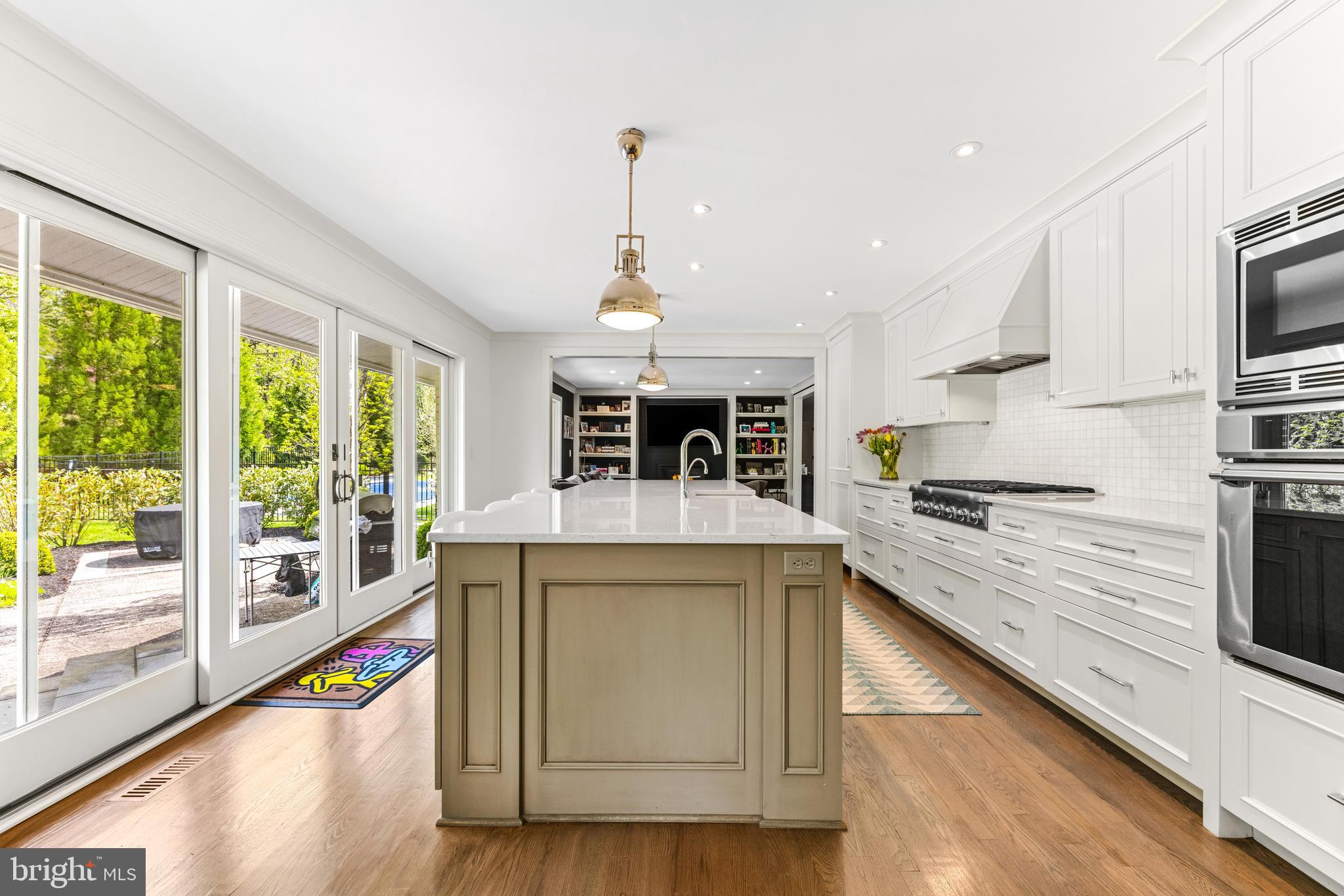 JONATHANS DELIGHT - Residential