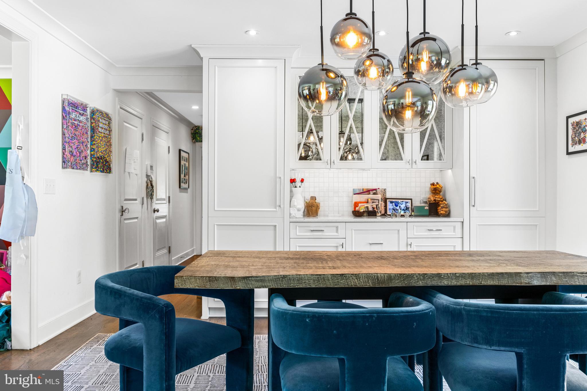 JONATHANS DELIGHT - Residential