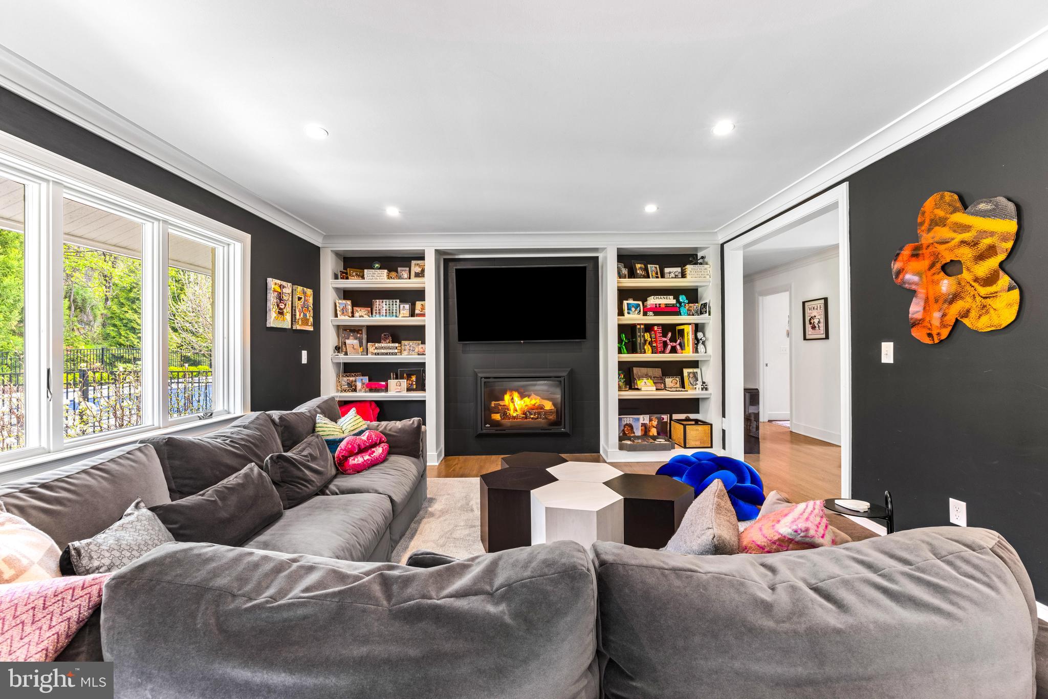 JONATHANS DELIGHT - Residential