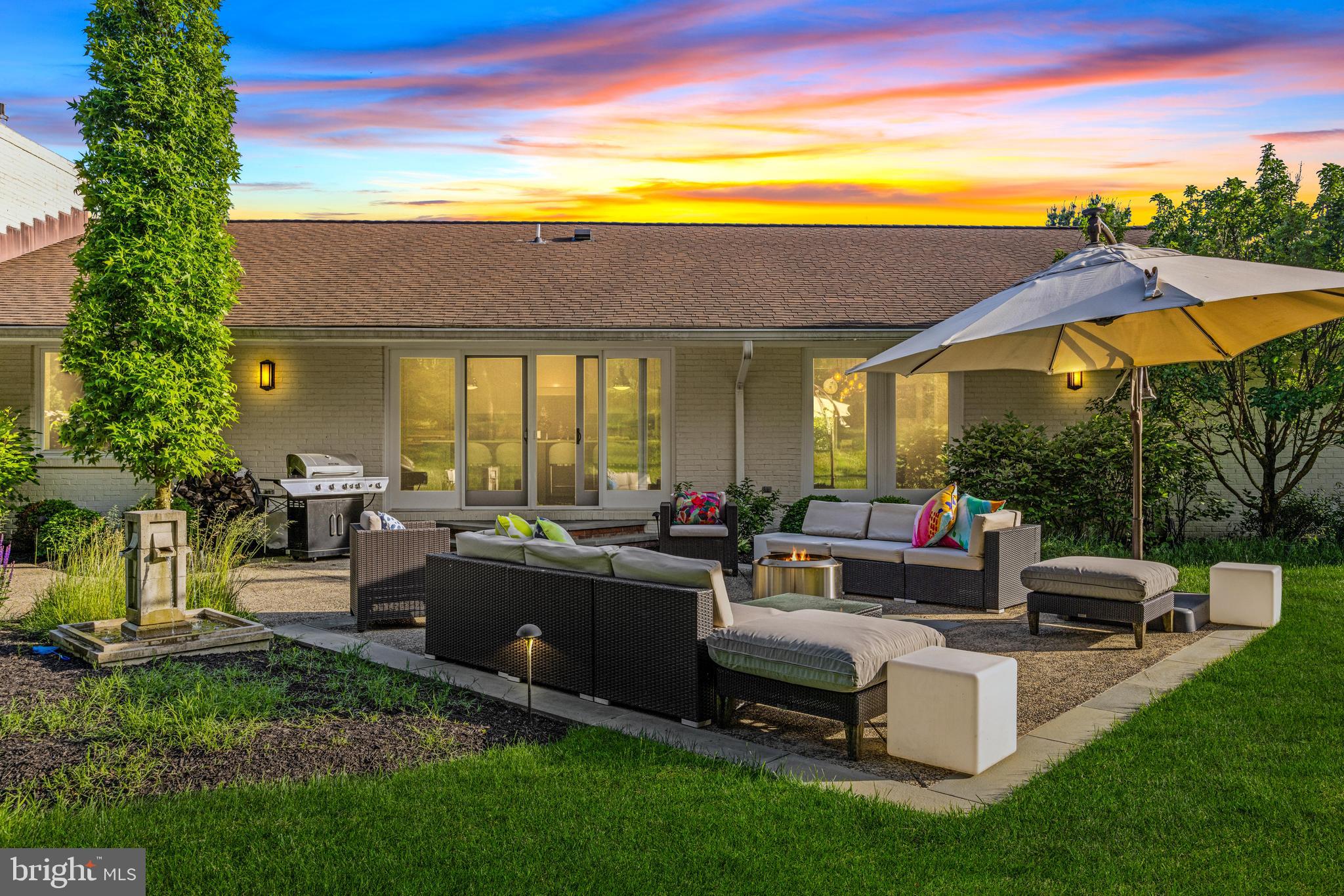 JONATHANS DELIGHT - Residential